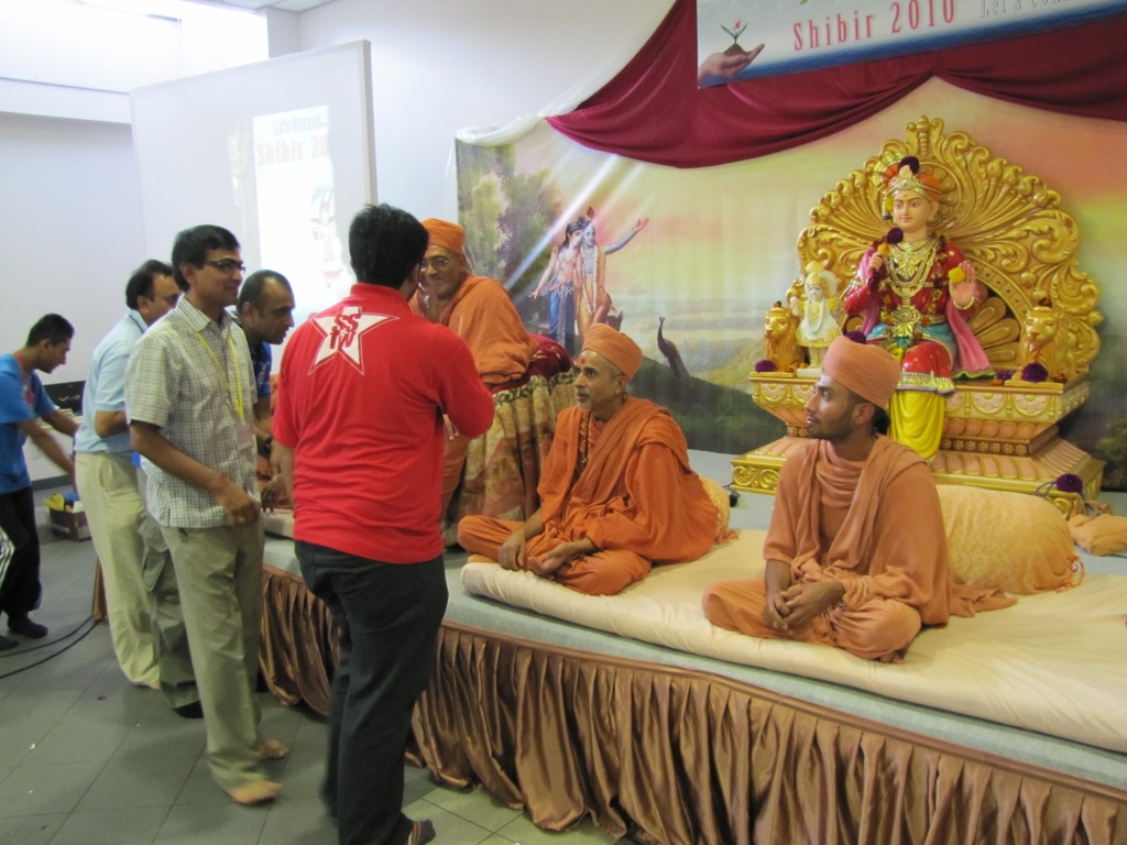 73 - ©1987-2017 SKS Swaminarayan Temple East London