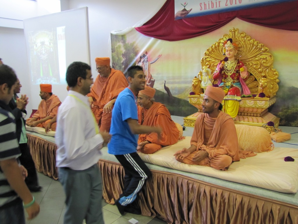 74 - ©1987-2017 SKS Swaminarayan Temple East London