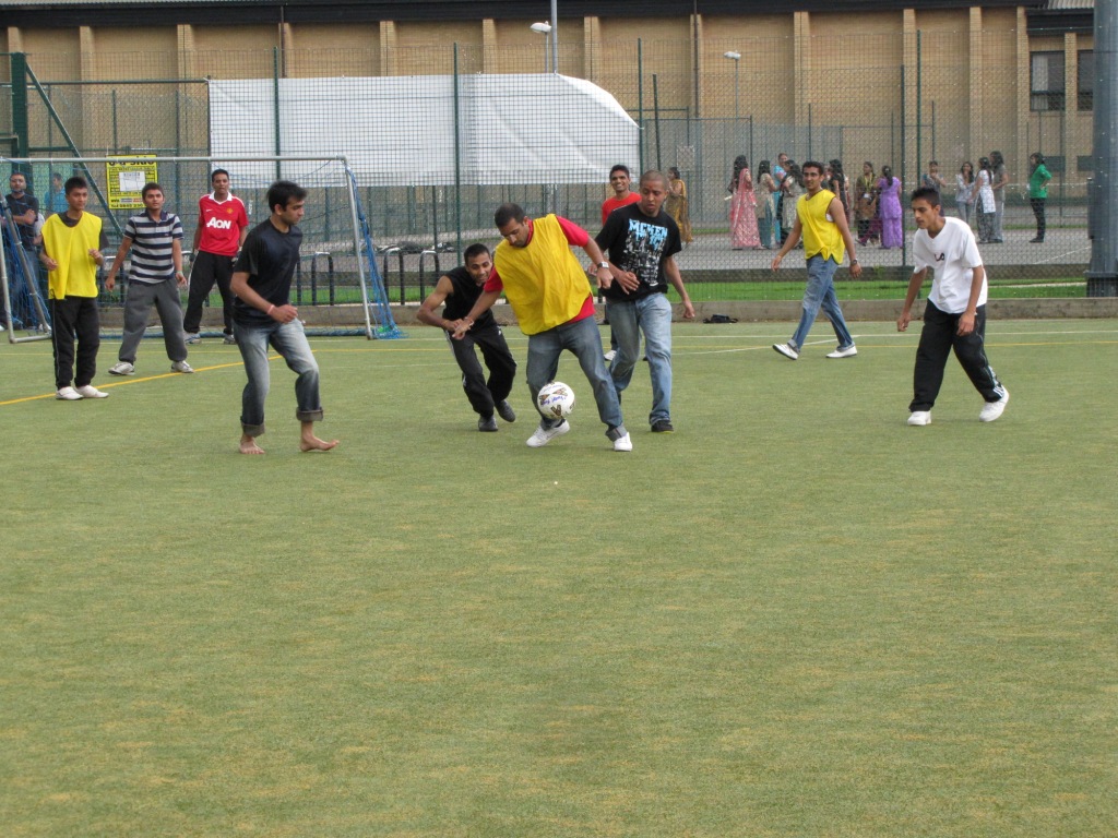 87 - ©1987-2017 SKS Swaminarayan Temple East London
