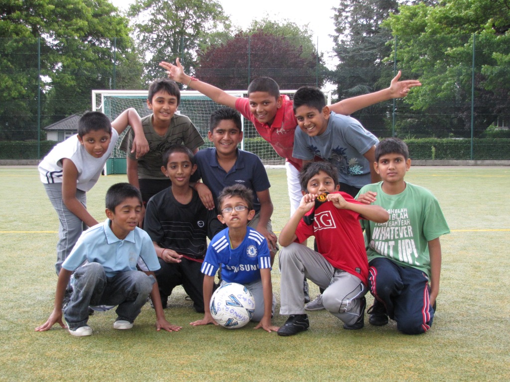 89 - ©1987-2017 SKS Swaminarayan Temple East London
