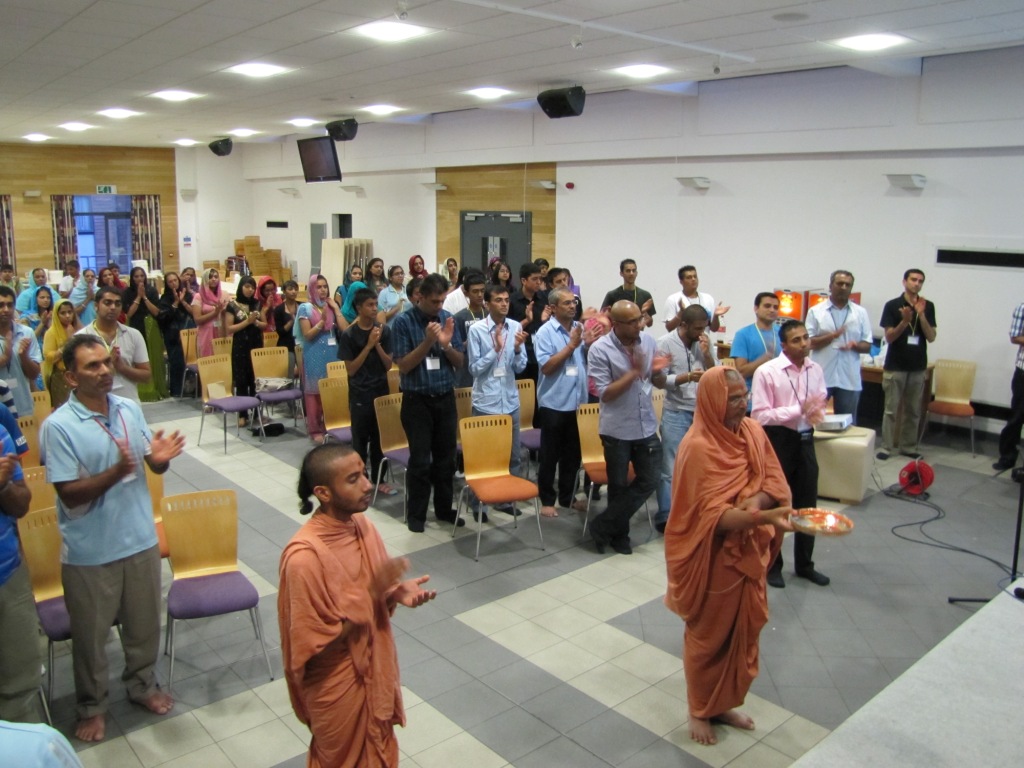 99 - ©1987-2017 SKS Swaminarayan Temple East London