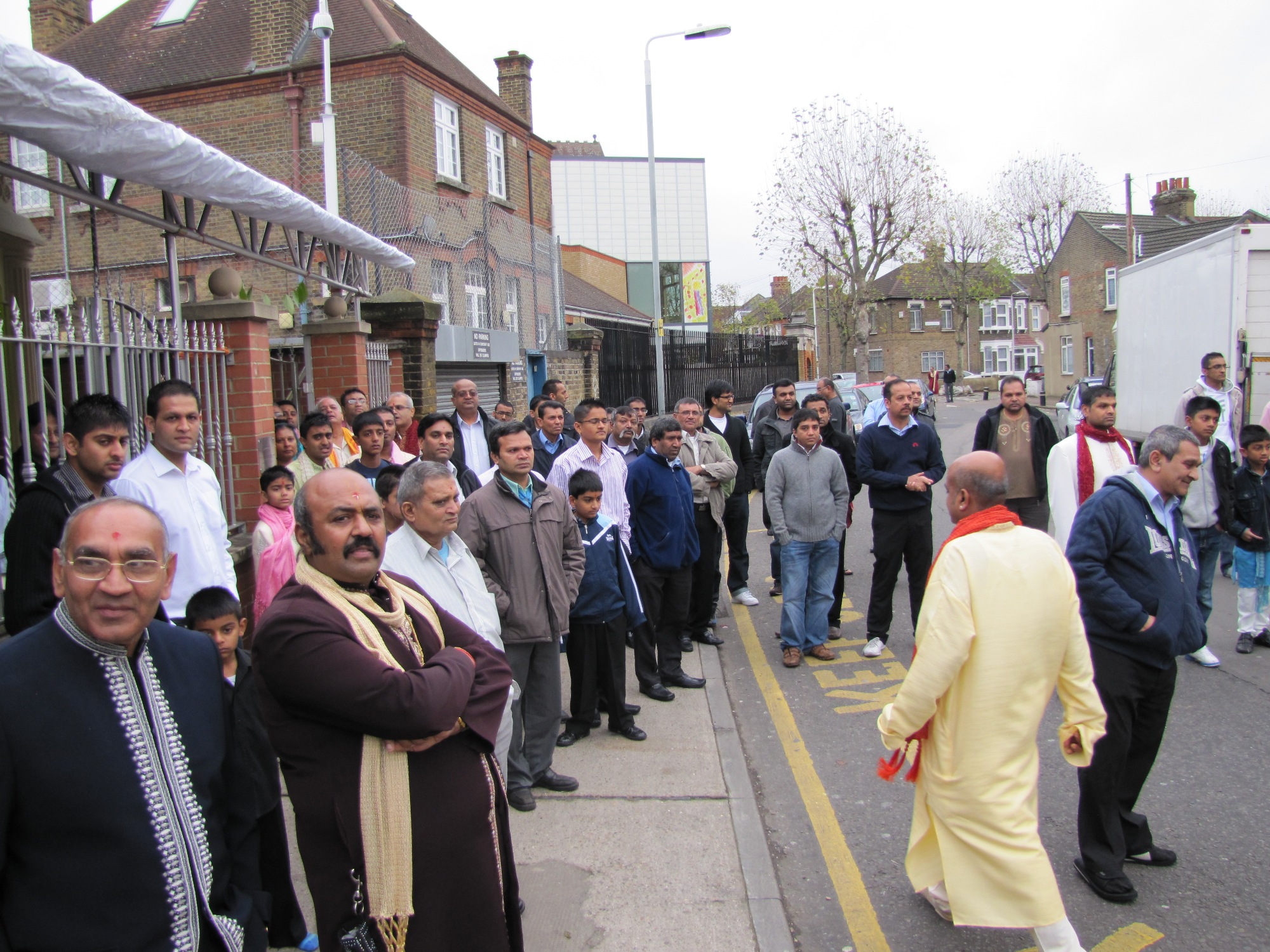 ©1987-2017 SKS Swaminarayan Temple East London