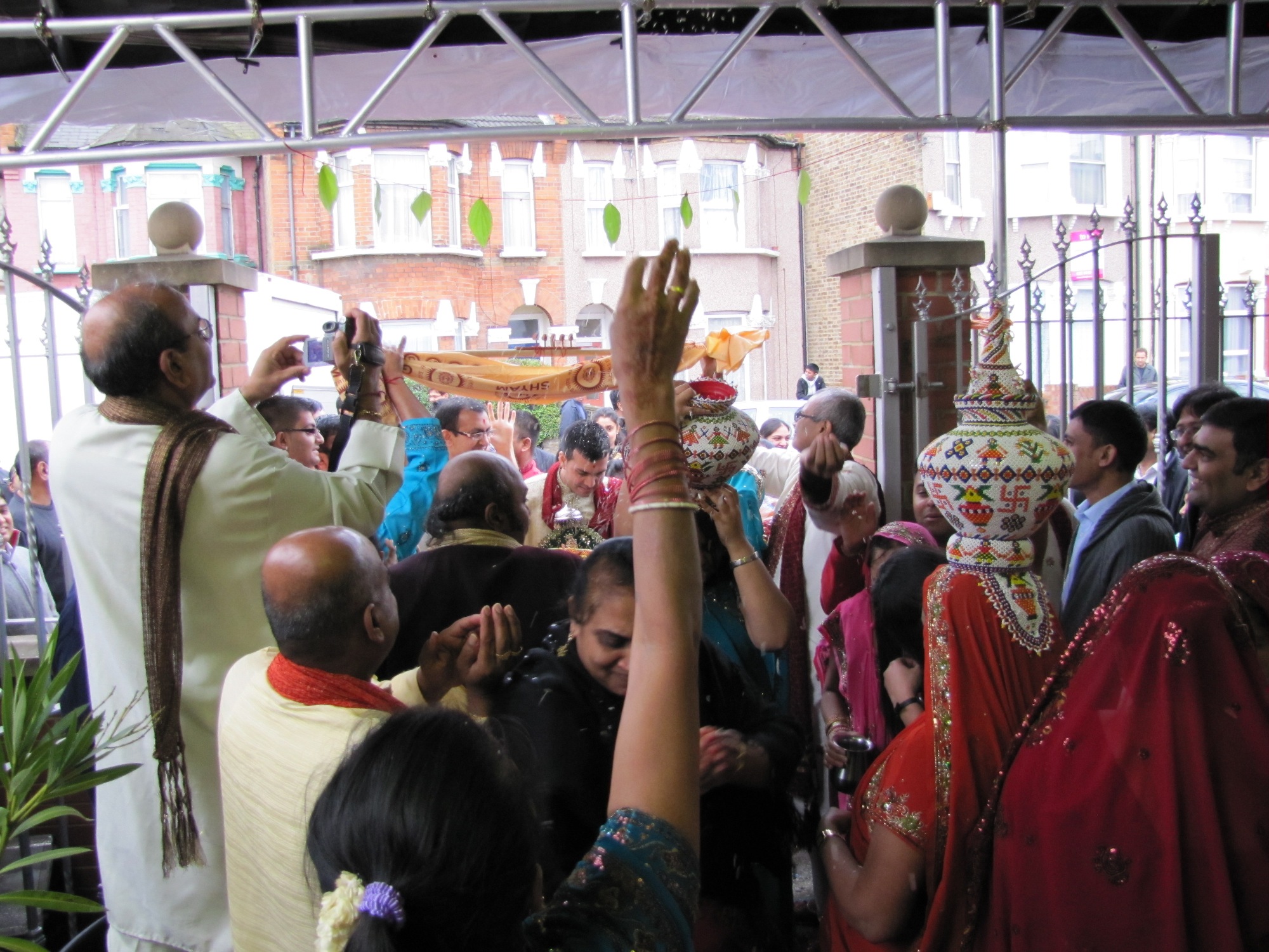 ©1987-2017 SKS Swaminarayan Temple East London