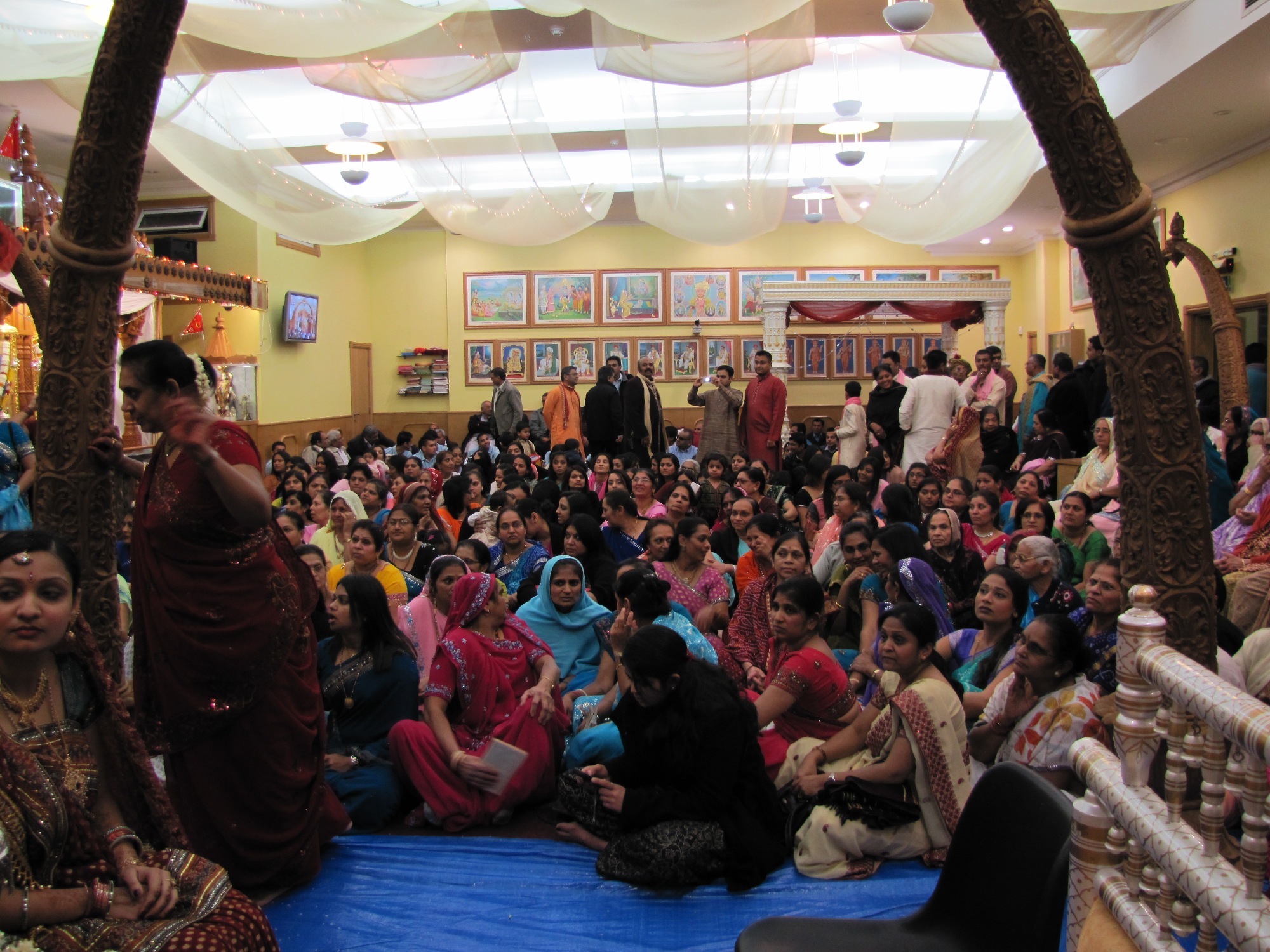 ©1987-2017 SKS Swaminarayan Temple East London
