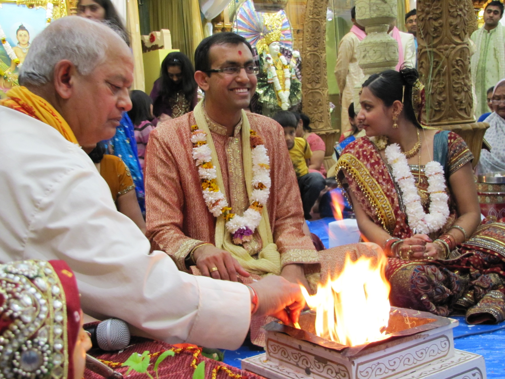 ©1987-2017 SKS Swaminarayan Temple East London