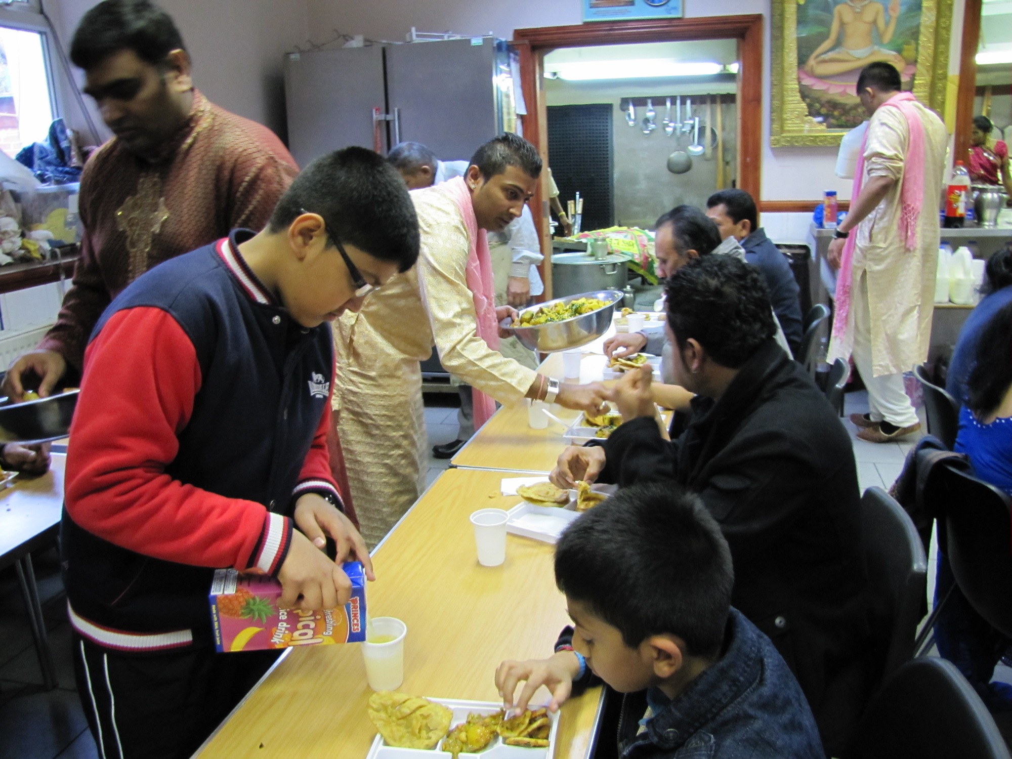 ©1987-2017 SKS Swaminarayan Temple East London