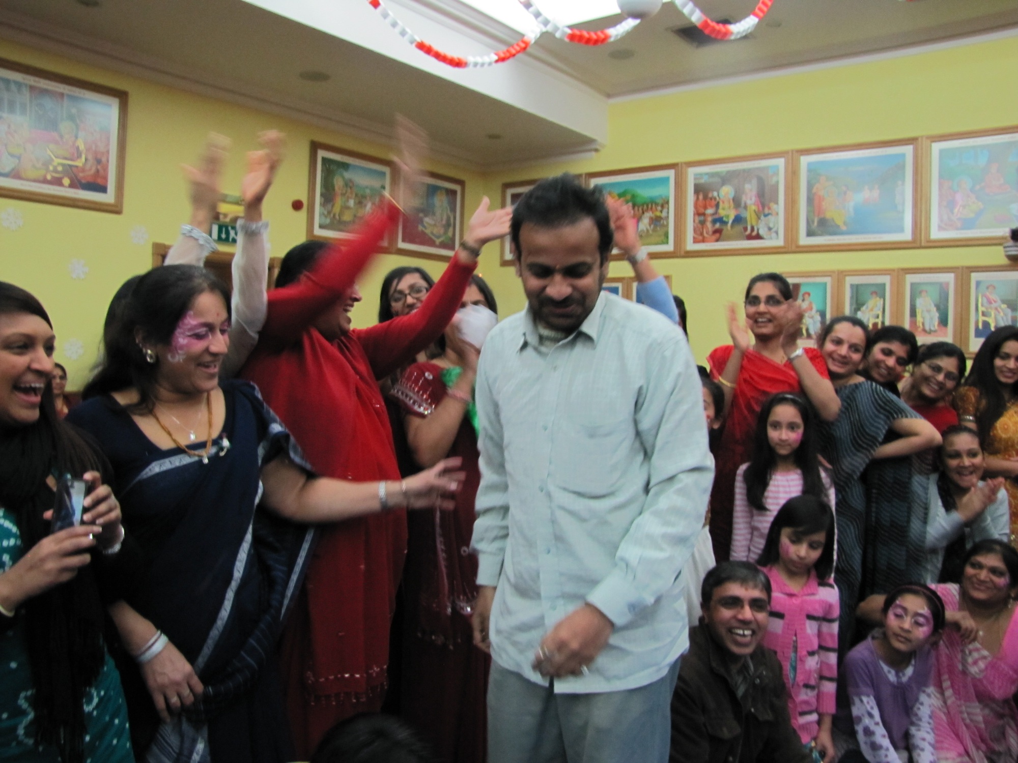 ©1987-2017 SKS Swaminarayan Temple East London