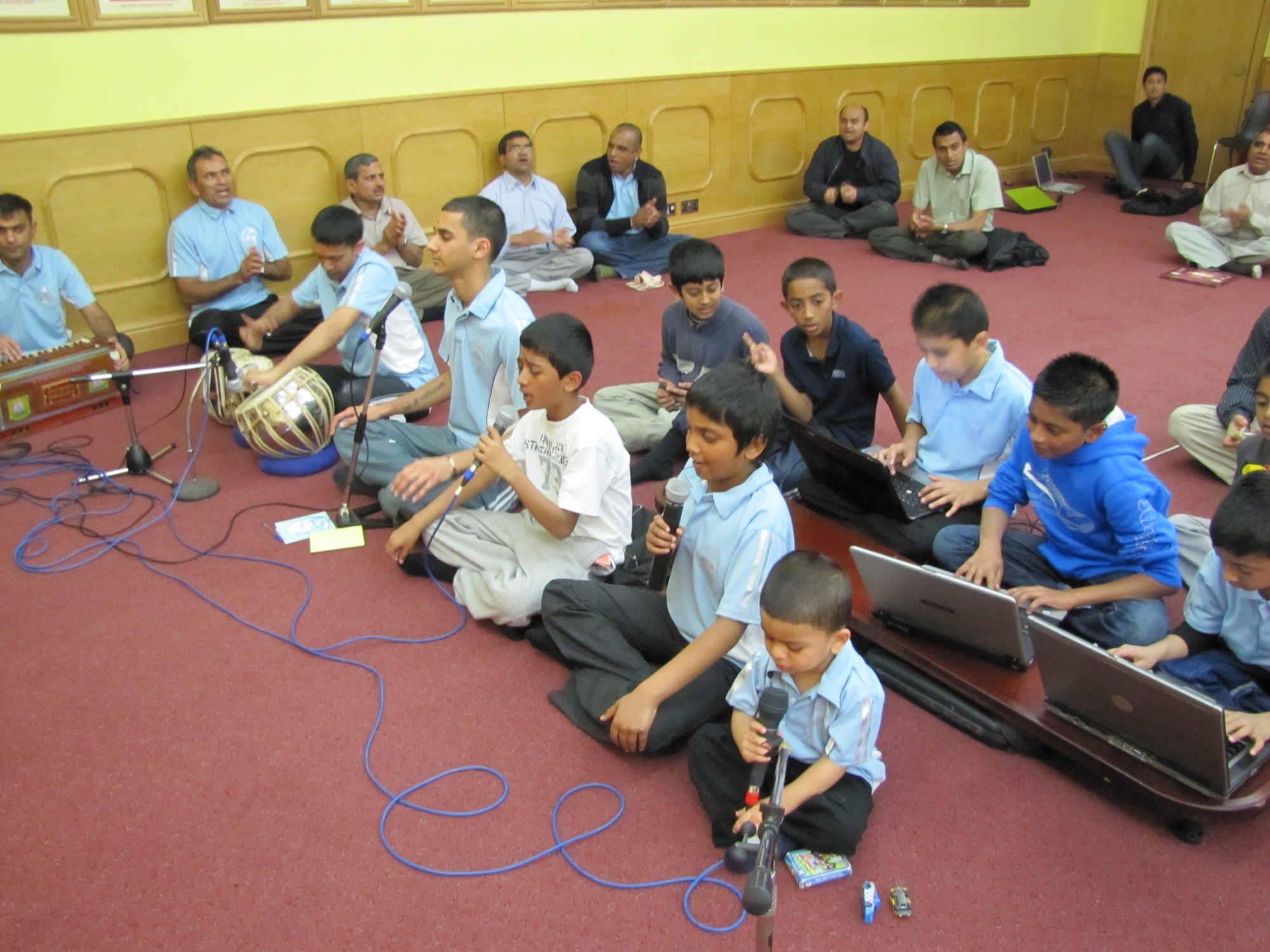 ©1987-2017 SKS Swaminarayan Temple East London