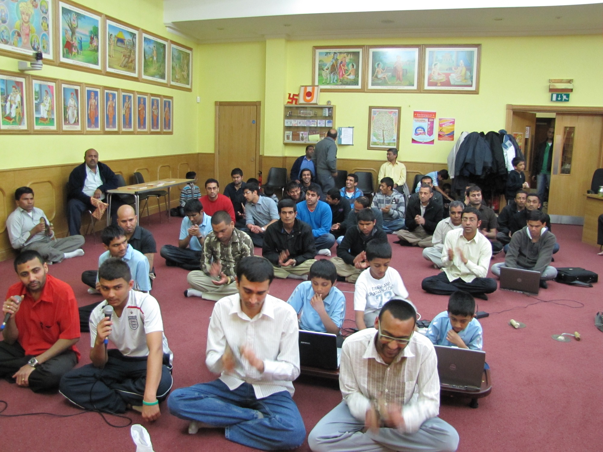 IMG 2019  2000x1500  - ©1987-2017 SKS Swaminarayan Temple East London