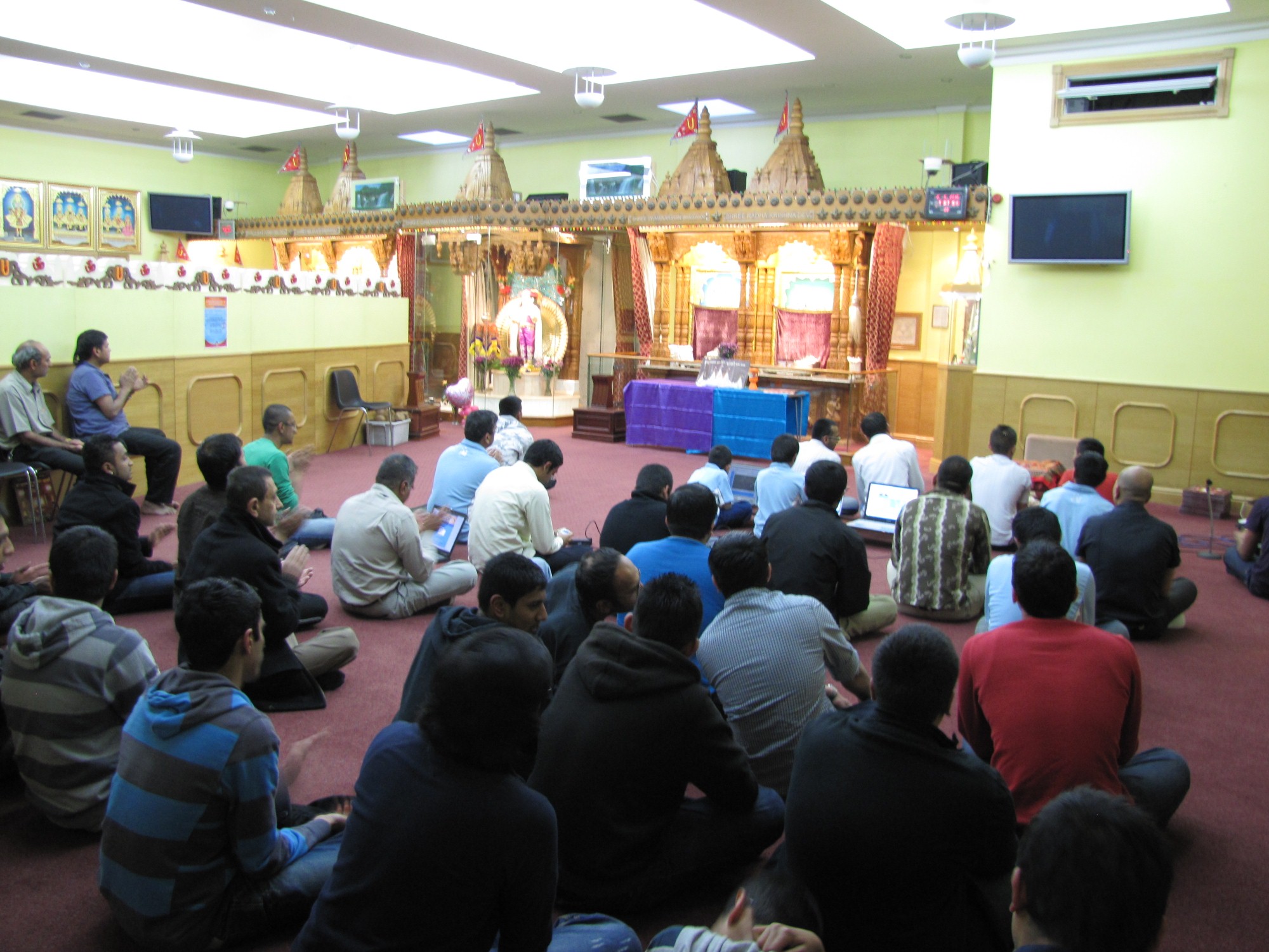 IMG 2025  2000x1500  - ©1987-2017 SKS Swaminarayan Temple East London