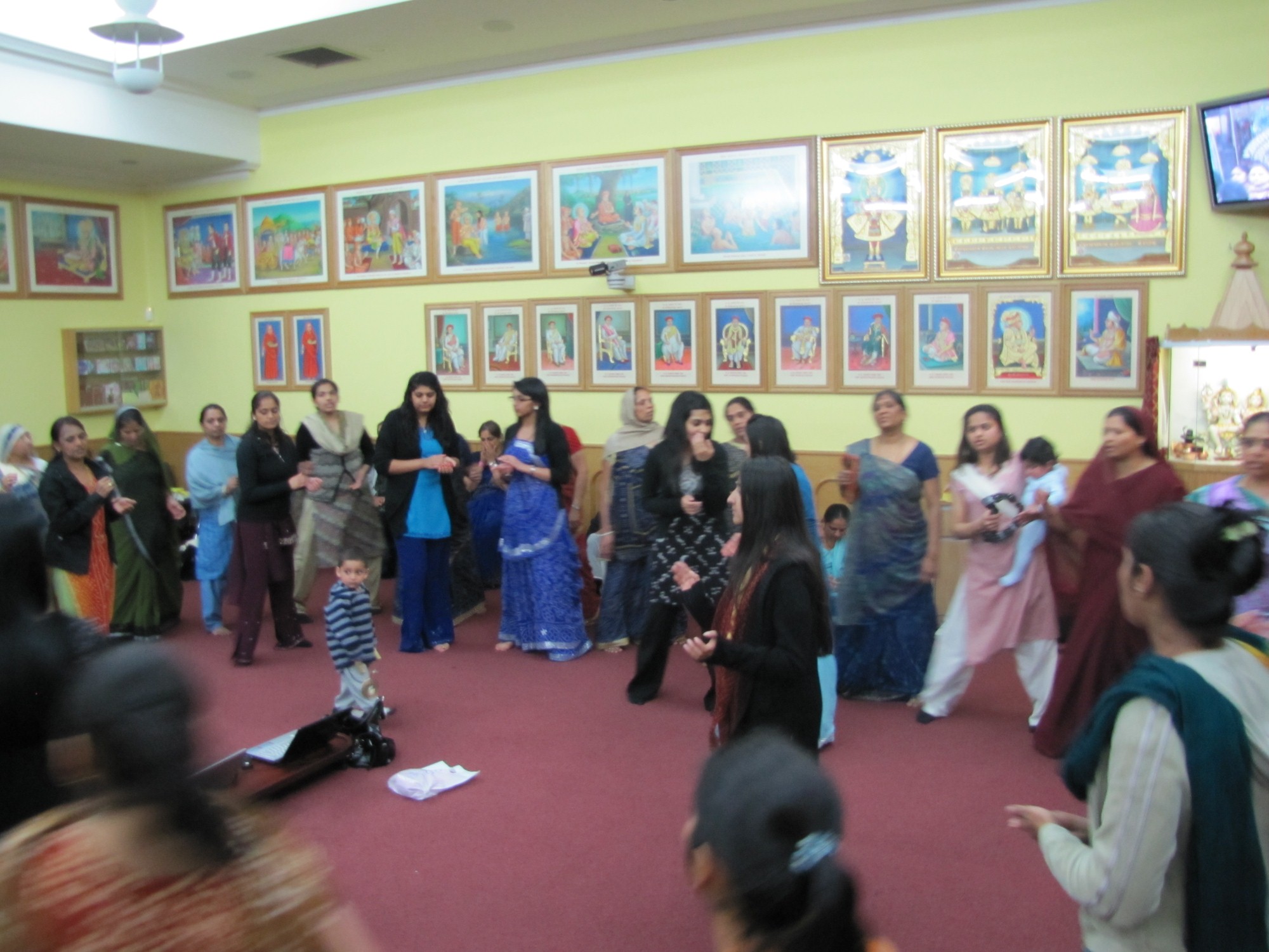 ©1987-2017 SKS Swaminarayan Temple East London