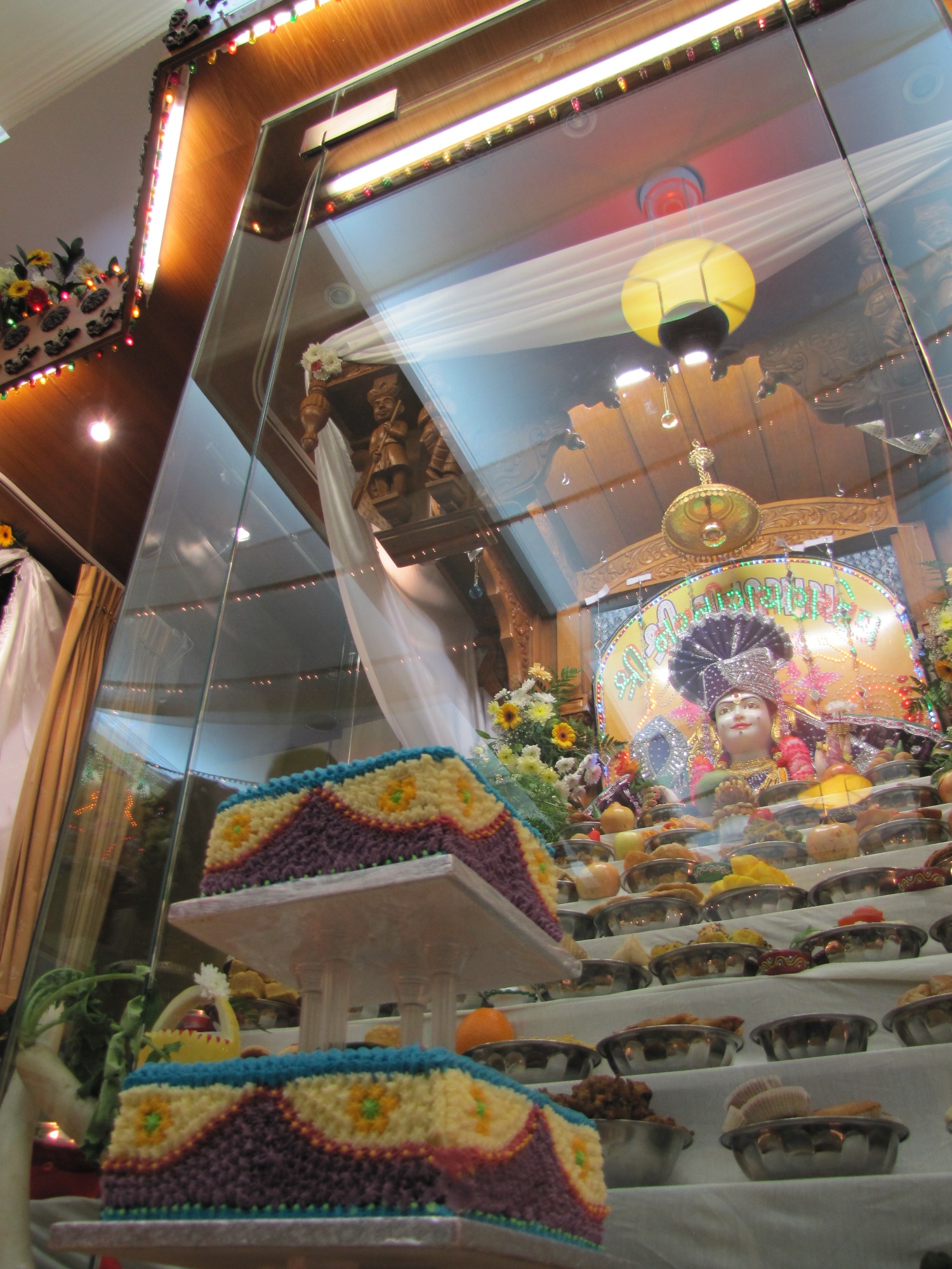 002 - ©1987-2017 SKS Swaminarayan Temple East London