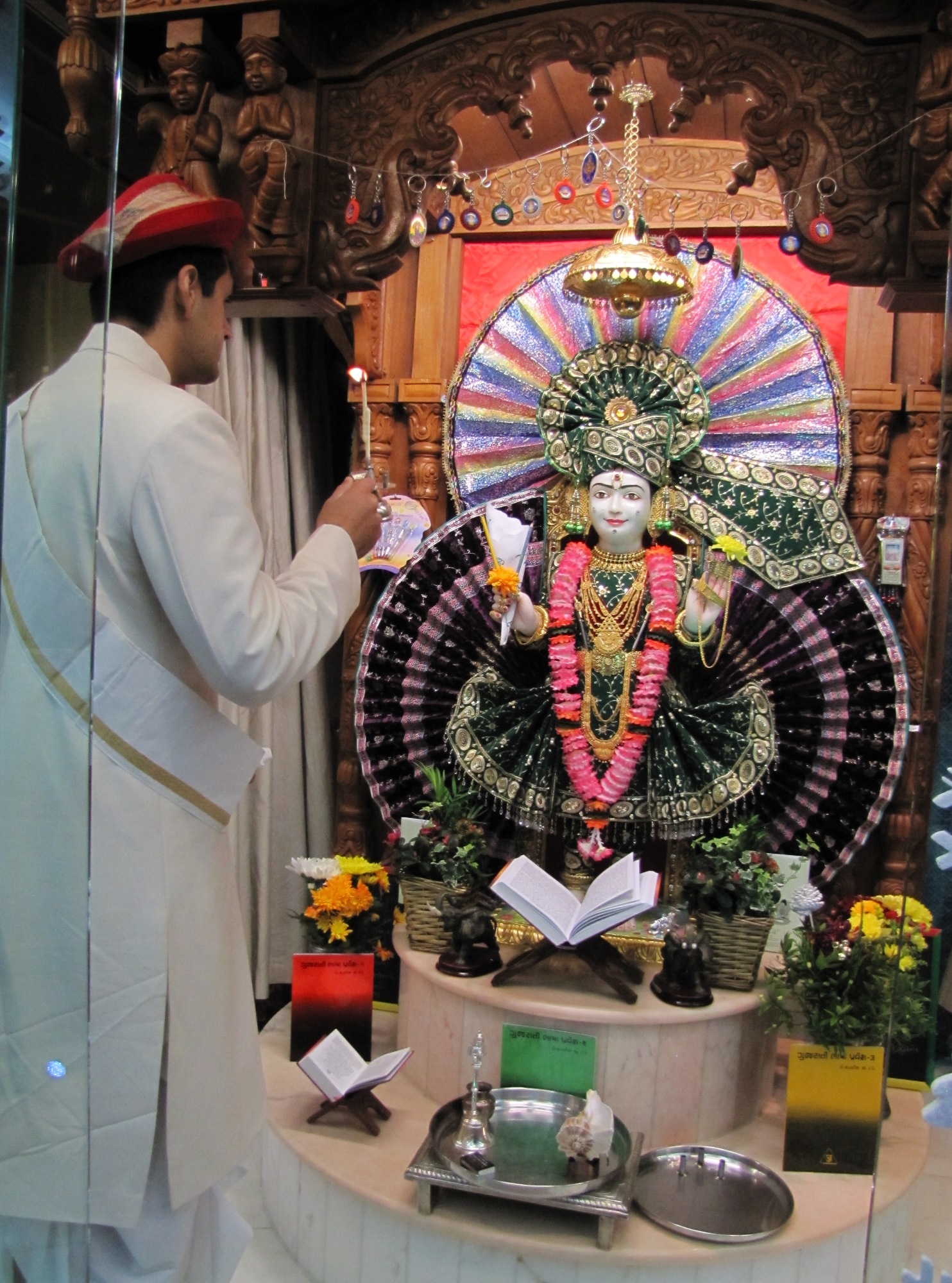 IMG 1593 - ©1987-2017 SKS Swaminarayan Temple East London