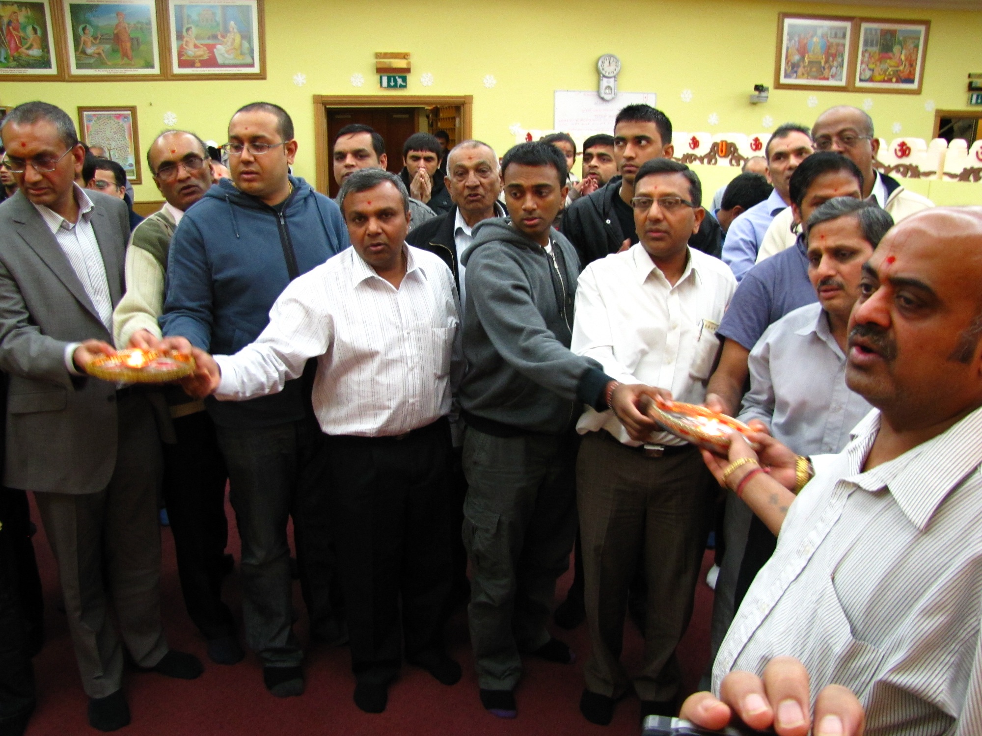 ©1987-2017 SKS Swaminarayan Temple East London