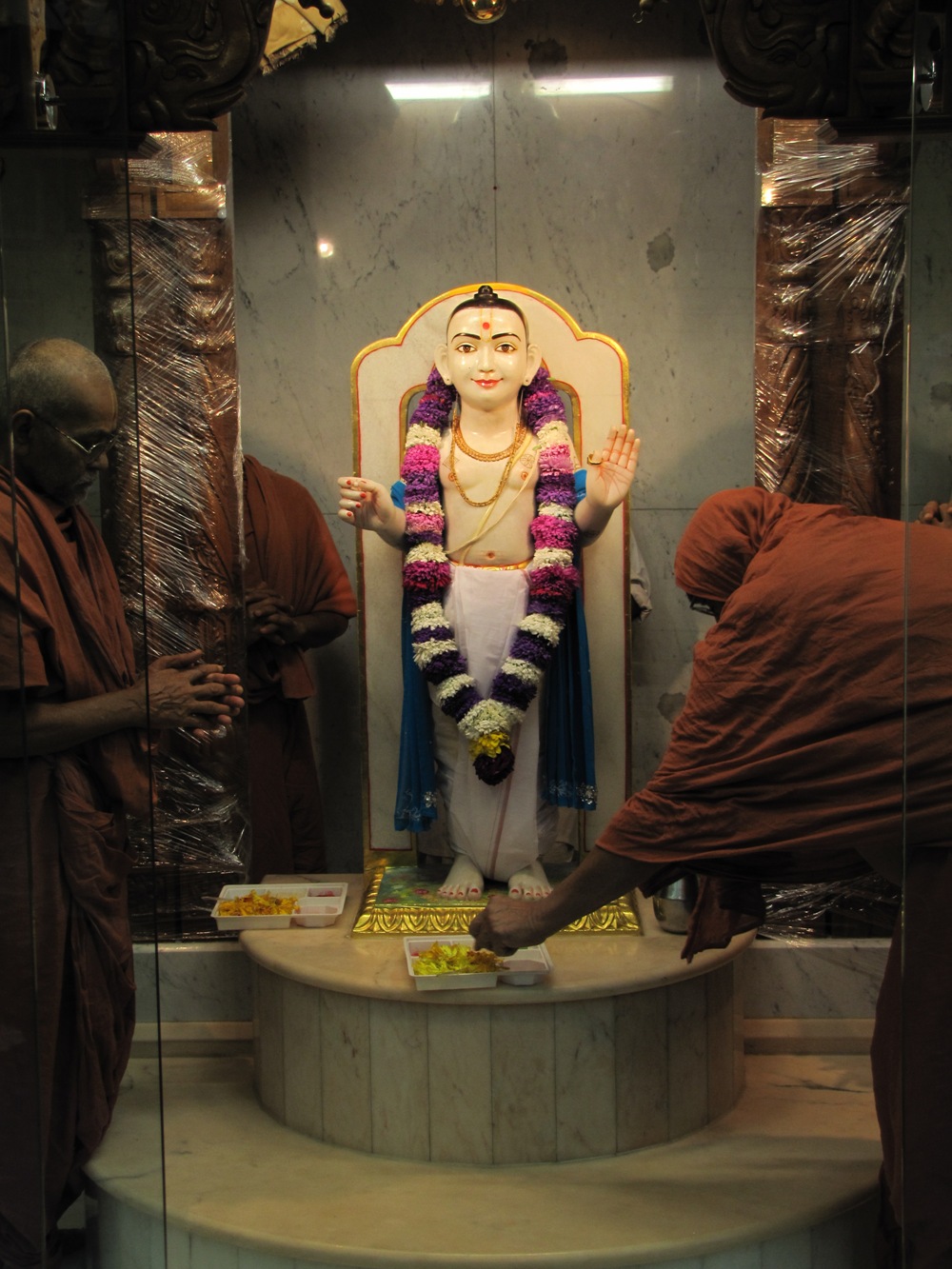 IMG 4236 - ©1987-2017 SKS Swaminarayan Temple East London