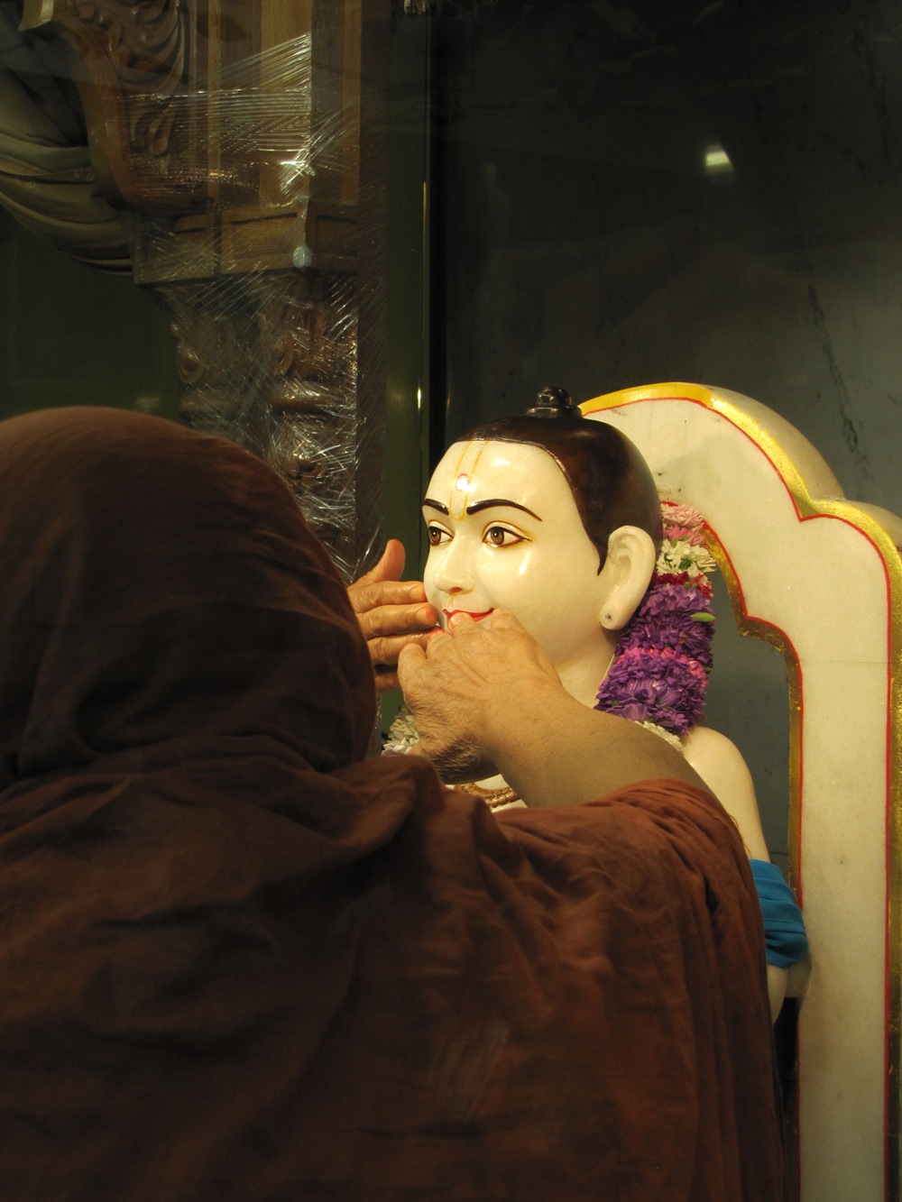 ©1987-2017 SKS Swaminarayan Temple East London