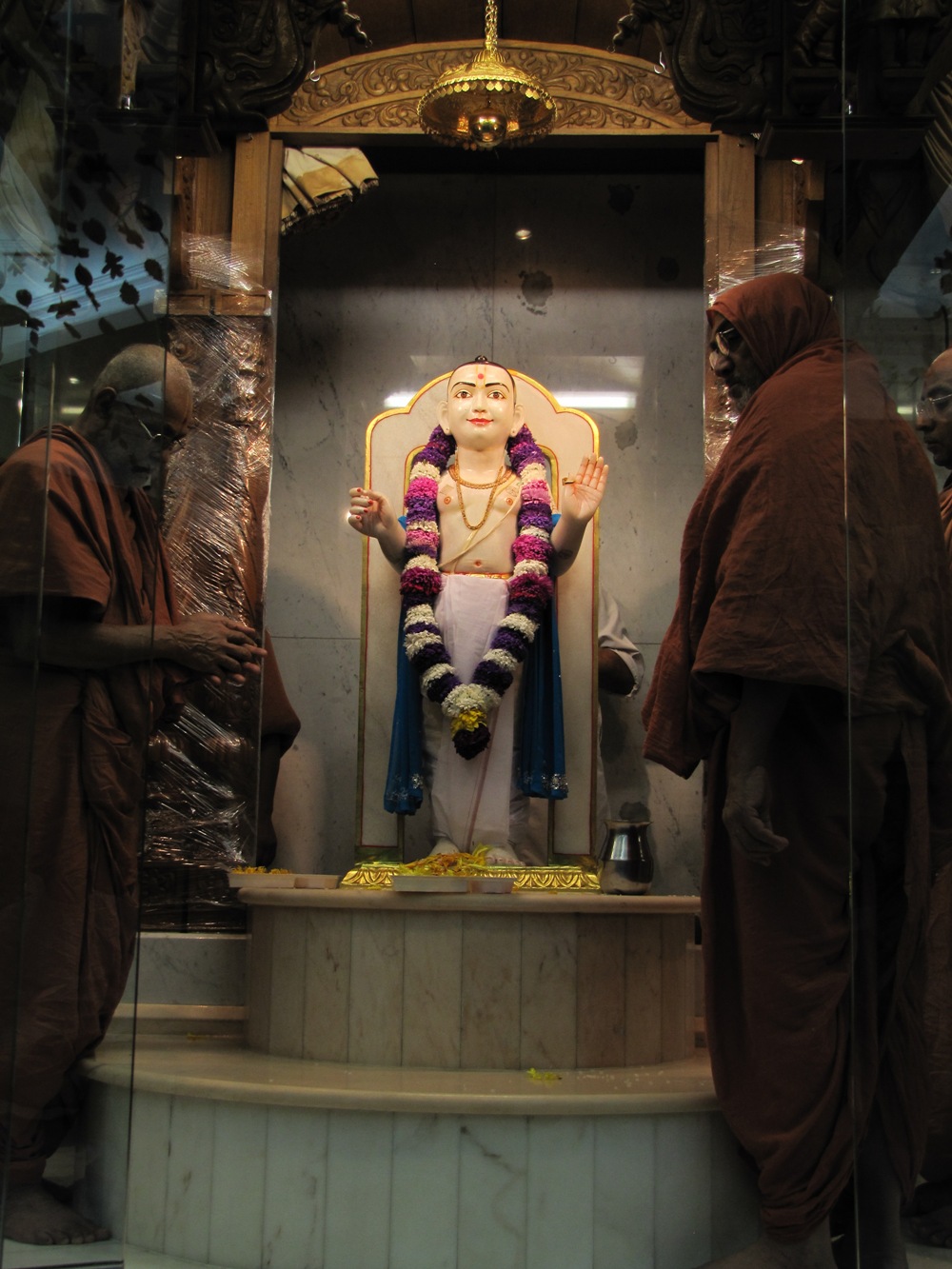 ©1987-2017 SKS Swaminarayan Temple East London