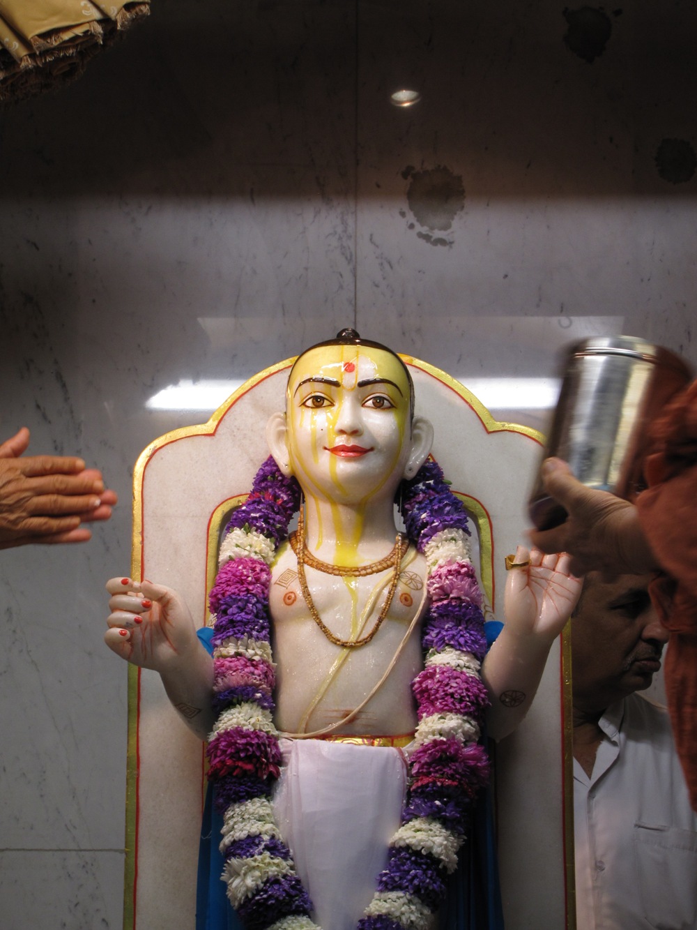 ©1987-2017 SKS Swaminarayan Temple East London