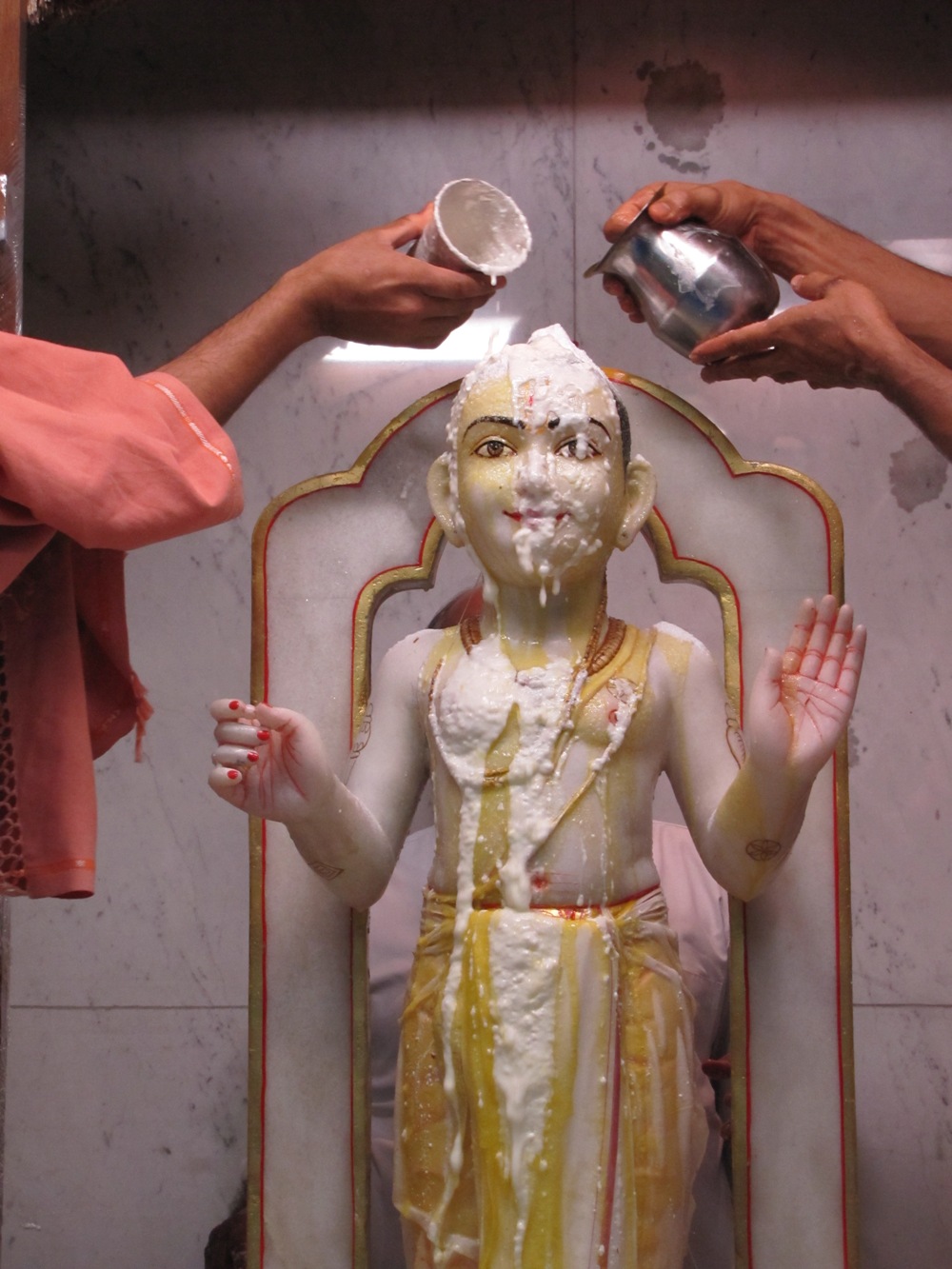 ©1987-2017 SKS Swaminarayan Temple East London