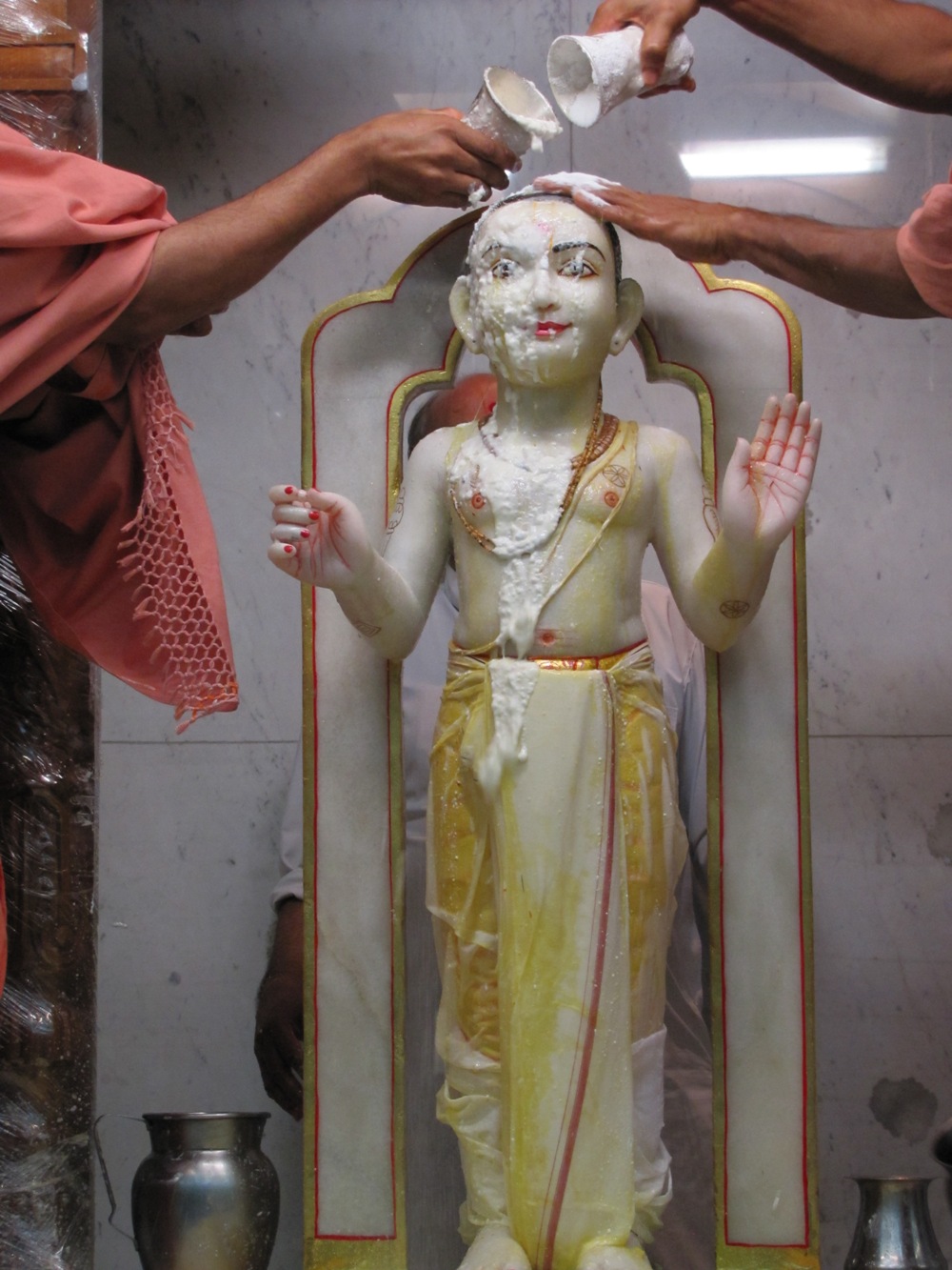 ©1987-2017 SKS Swaminarayan Temple East London