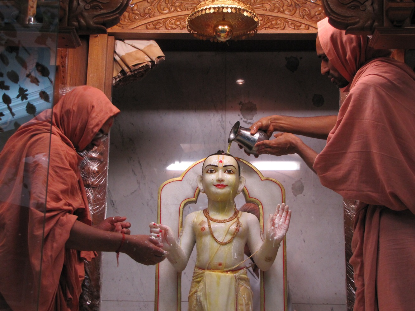 ©1987-2017 SKS Swaminarayan Temple East London