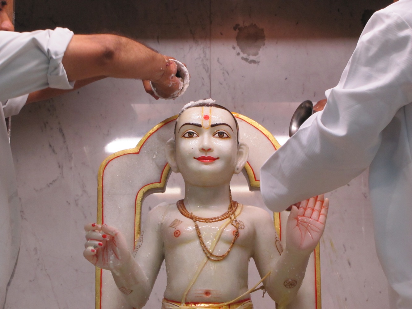 ©1987-2017 SKS Swaminarayan Temple East London