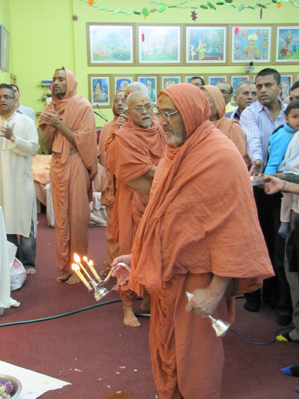 ©1987-2017 SKS Swaminarayan Temple East London