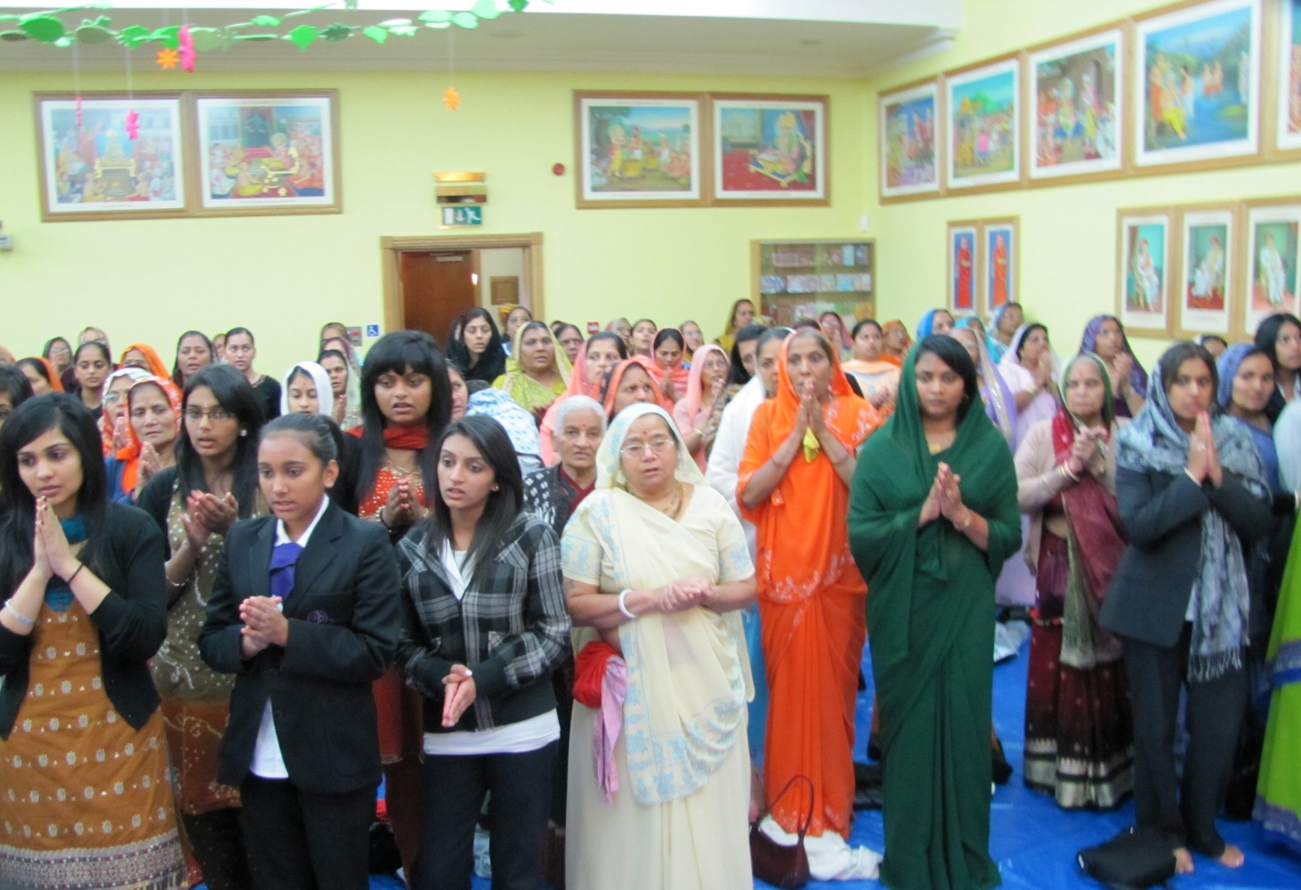 ©1987-2017 SKS Swaminarayan Temple East London
