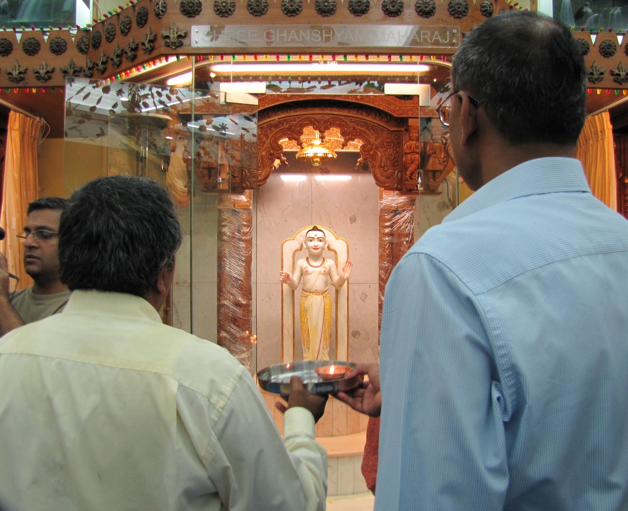©1987-2017 SKS Swaminarayan Temple East London