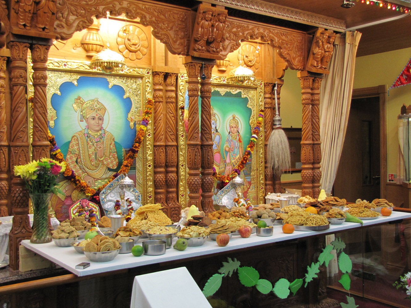 IMG 4431 - ©1987-2017 SKS Swaminarayan Temple East London