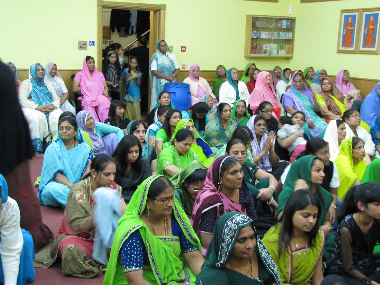 ©1987-2017 SKS Swaminarayan Temple East London