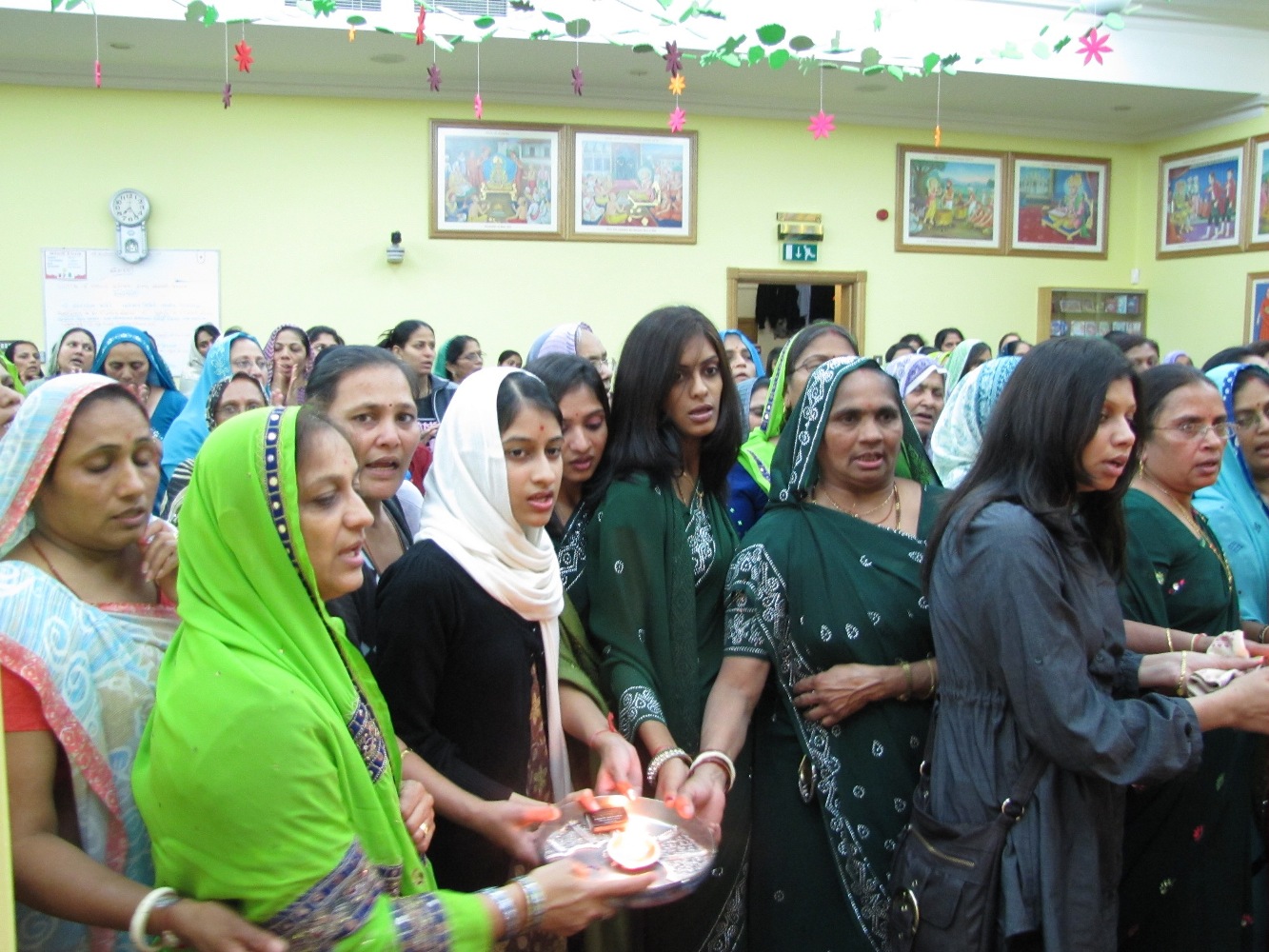 ©1987-2017 SKS Swaminarayan Temple East London