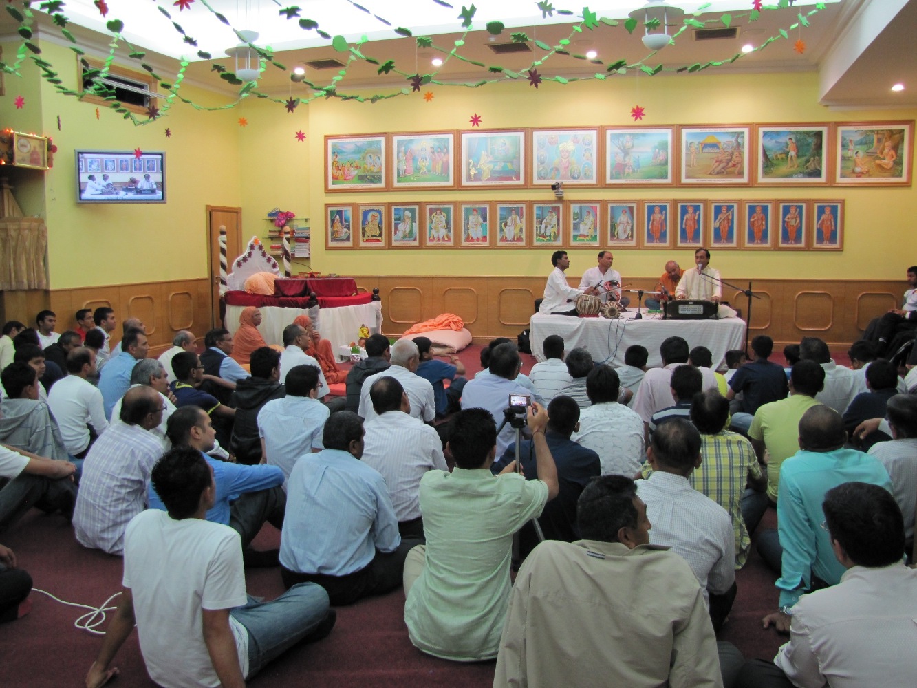 ©1987-2017 SKS Swaminarayan Temple East London