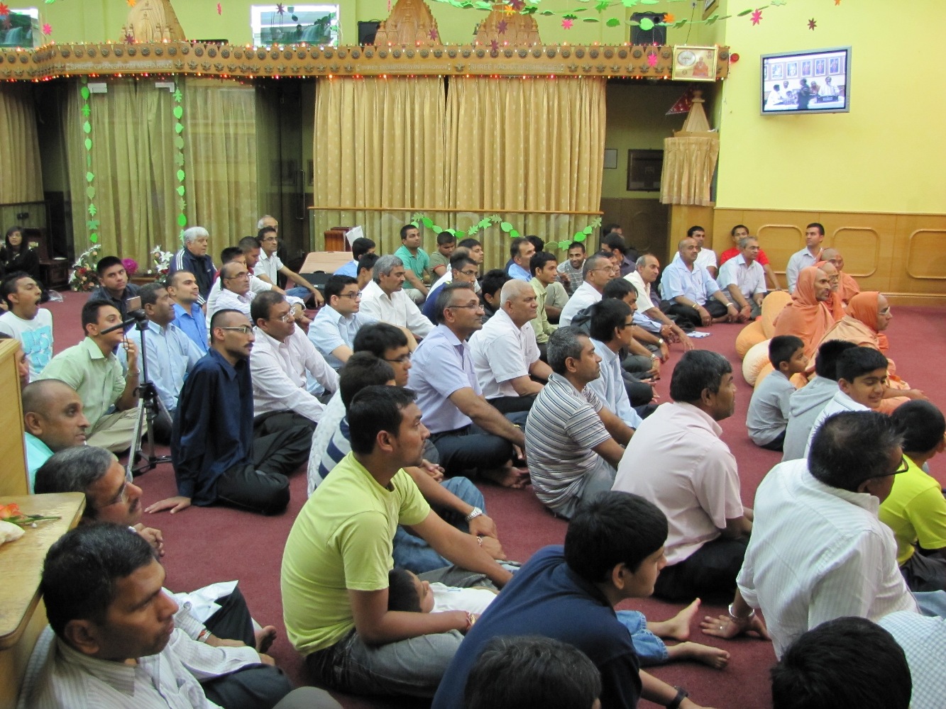 ©1987-2017 SKS Swaminarayan Temple East London