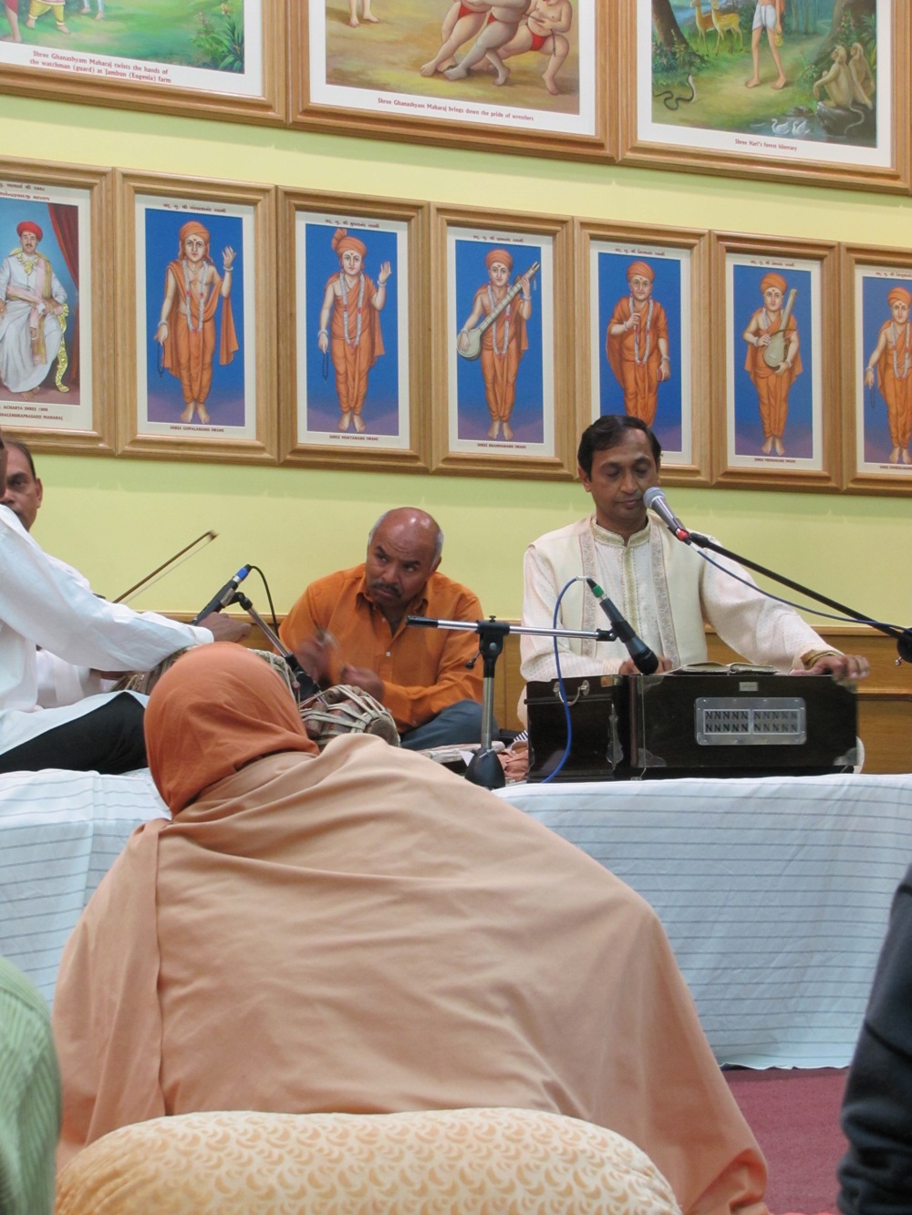 ©1987-2017 SKS Swaminarayan Temple East London
