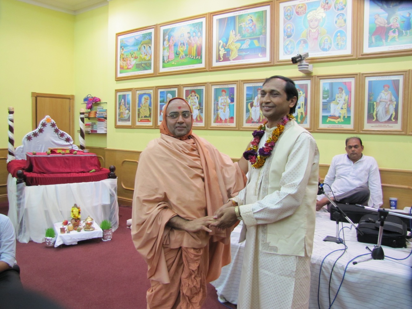 ©1987-2017 SKS Swaminarayan Temple East London