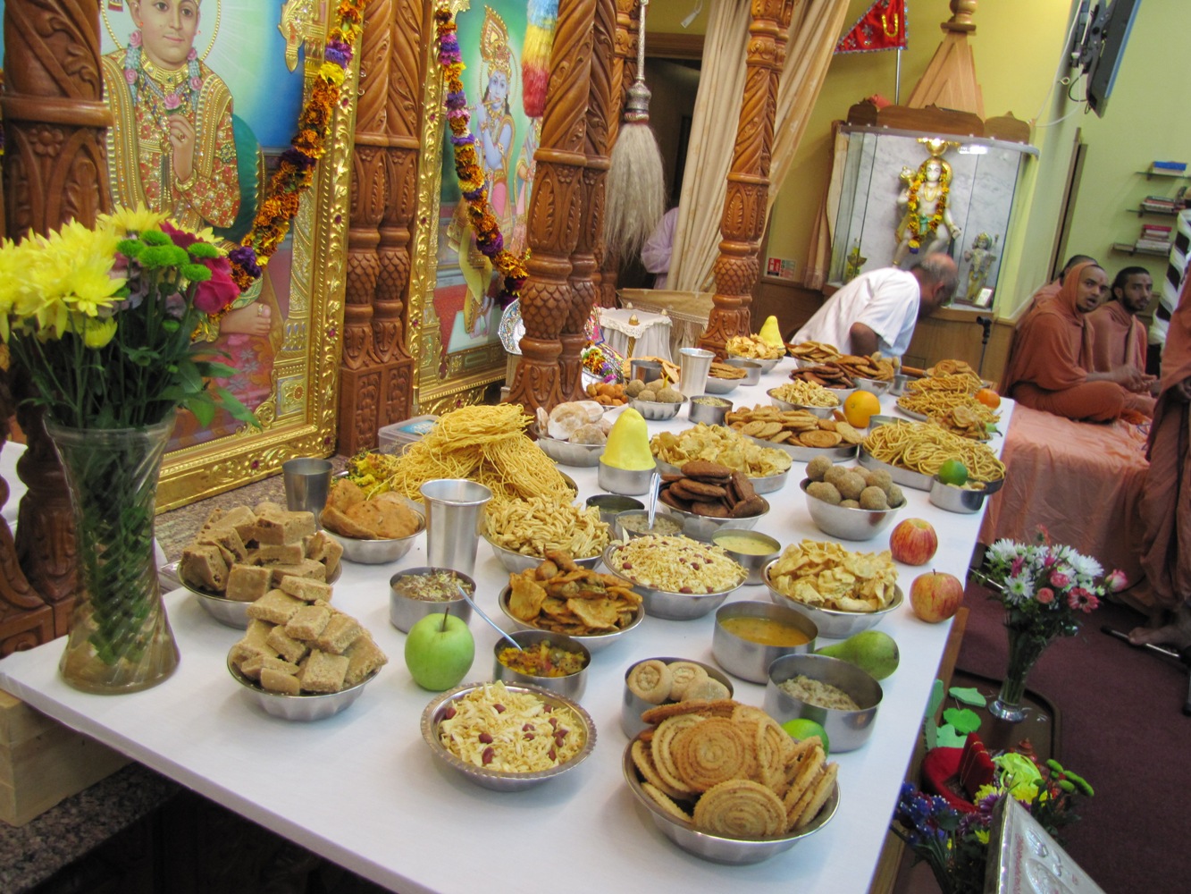 ©1987-2017 SKS Swaminarayan Temple East London