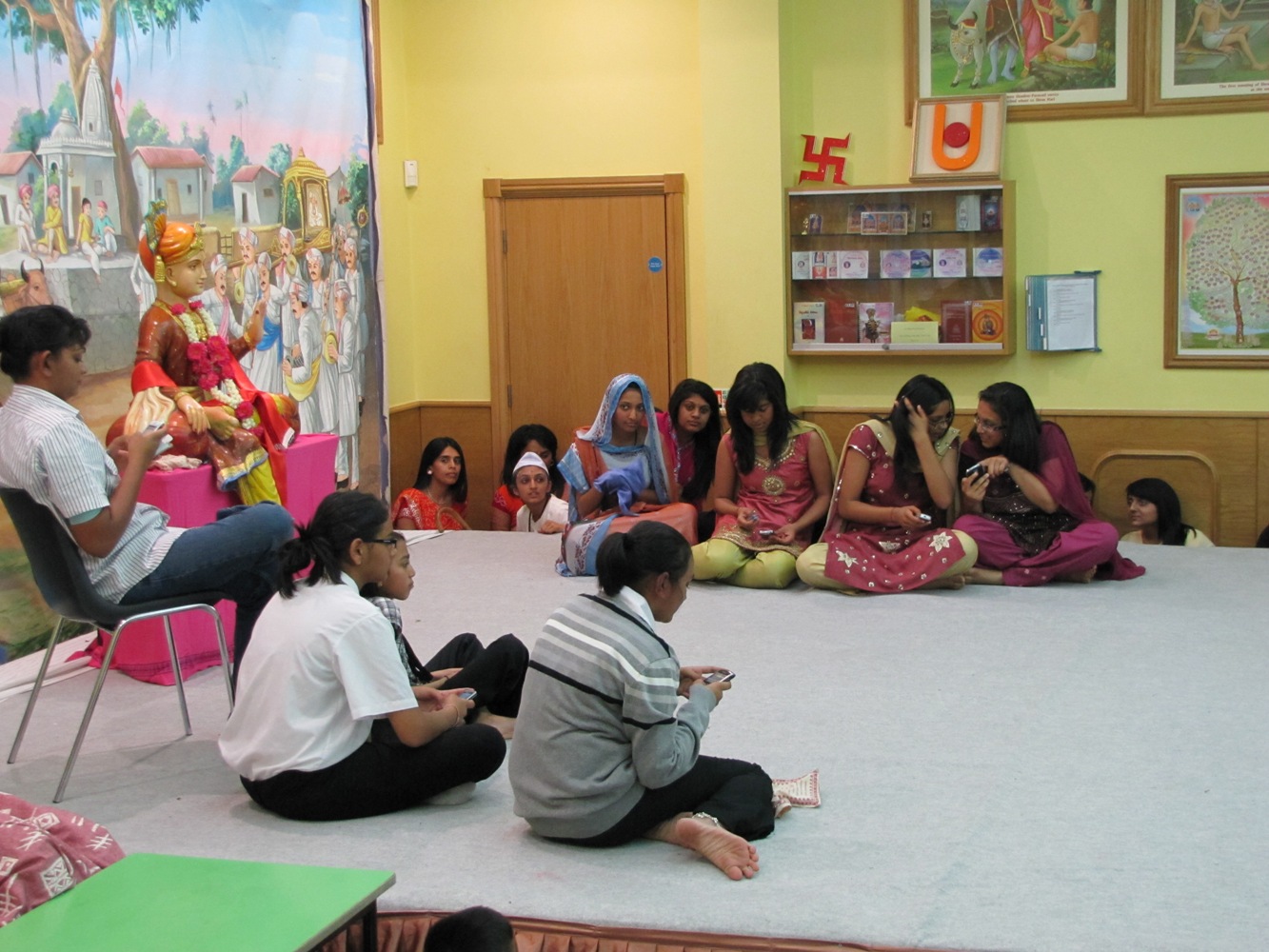 ©1987-2017 SKS Swaminarayan Temple East London