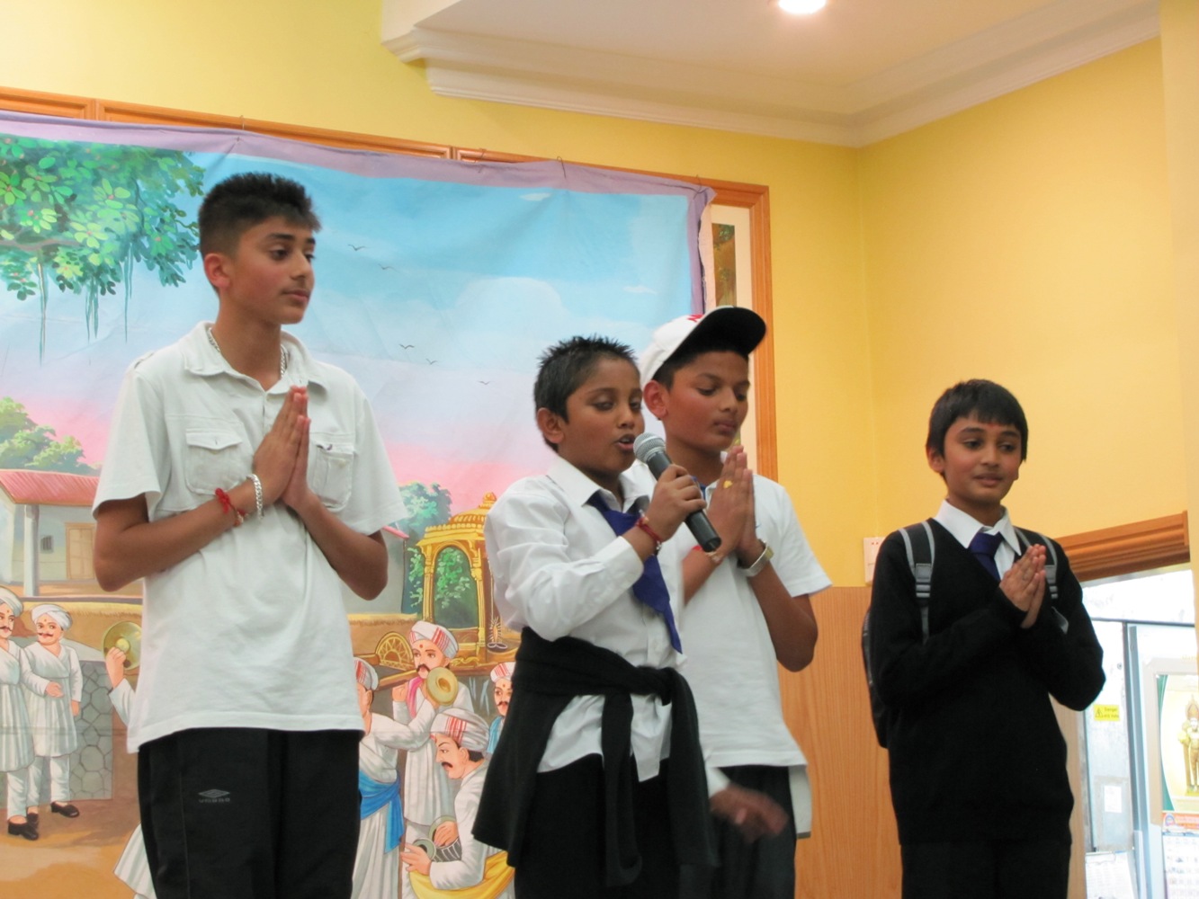 ©1987-2017 SKS Swaminarayan Temple East London