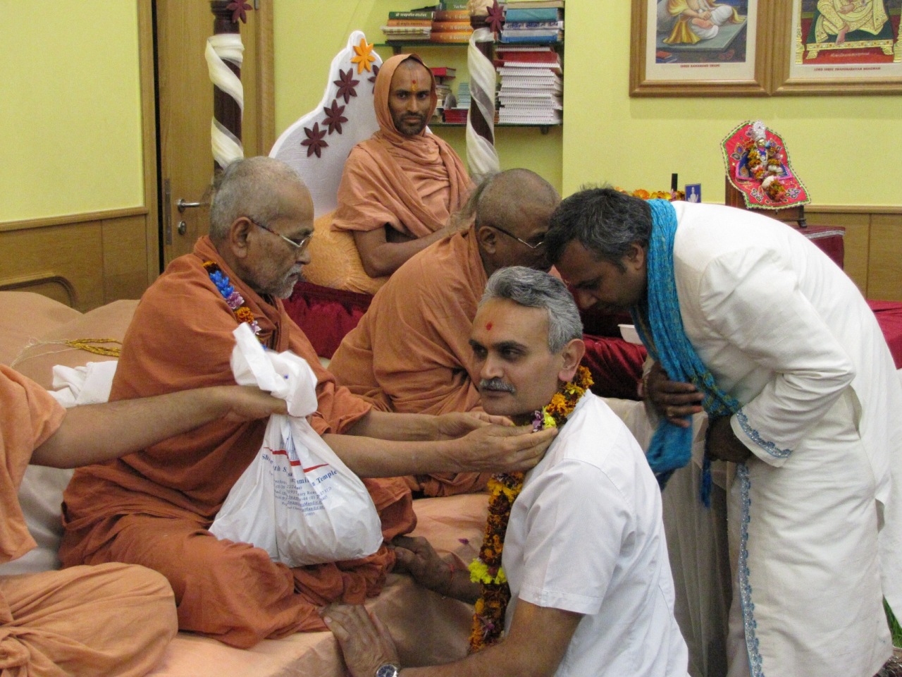 IMG 5005 - ©1987-2017 SKS Swaminarayan Temple East London