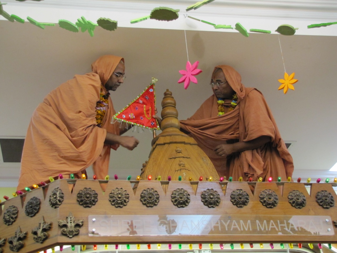 IMG 5050 - ©1987-2017 SKS Swaminarayan Temple East London