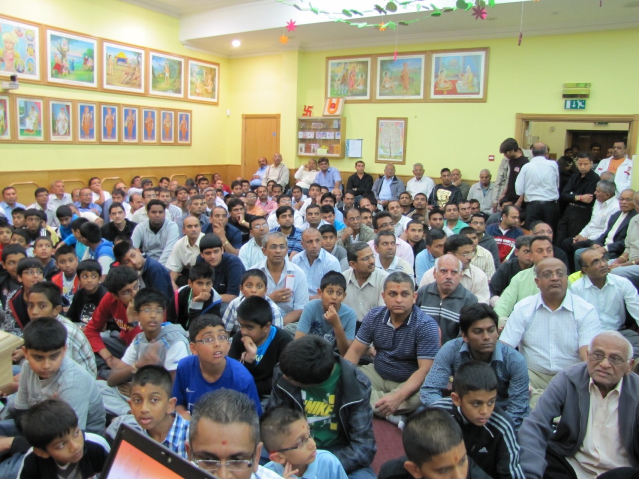 ©1987-2017 SKS Swaminarayan Temple East London