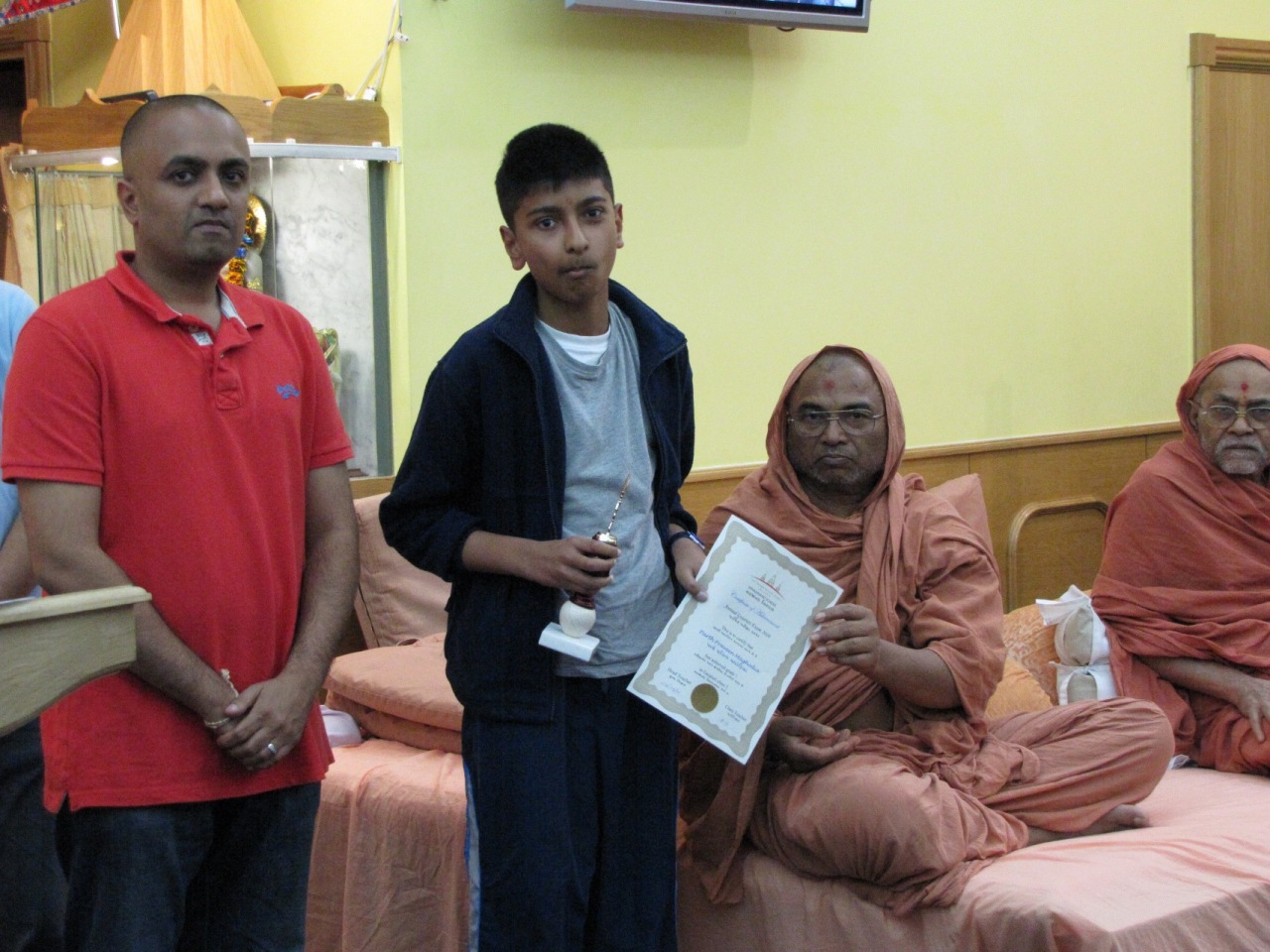©1987-2017 SKS Swaminarayan Temple East London