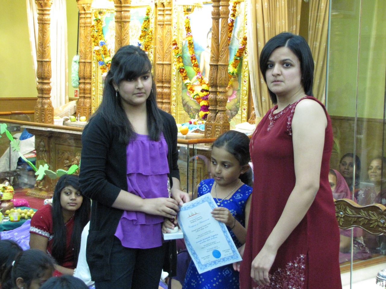©1987-2017 SKS Swaminarayan Temple East London