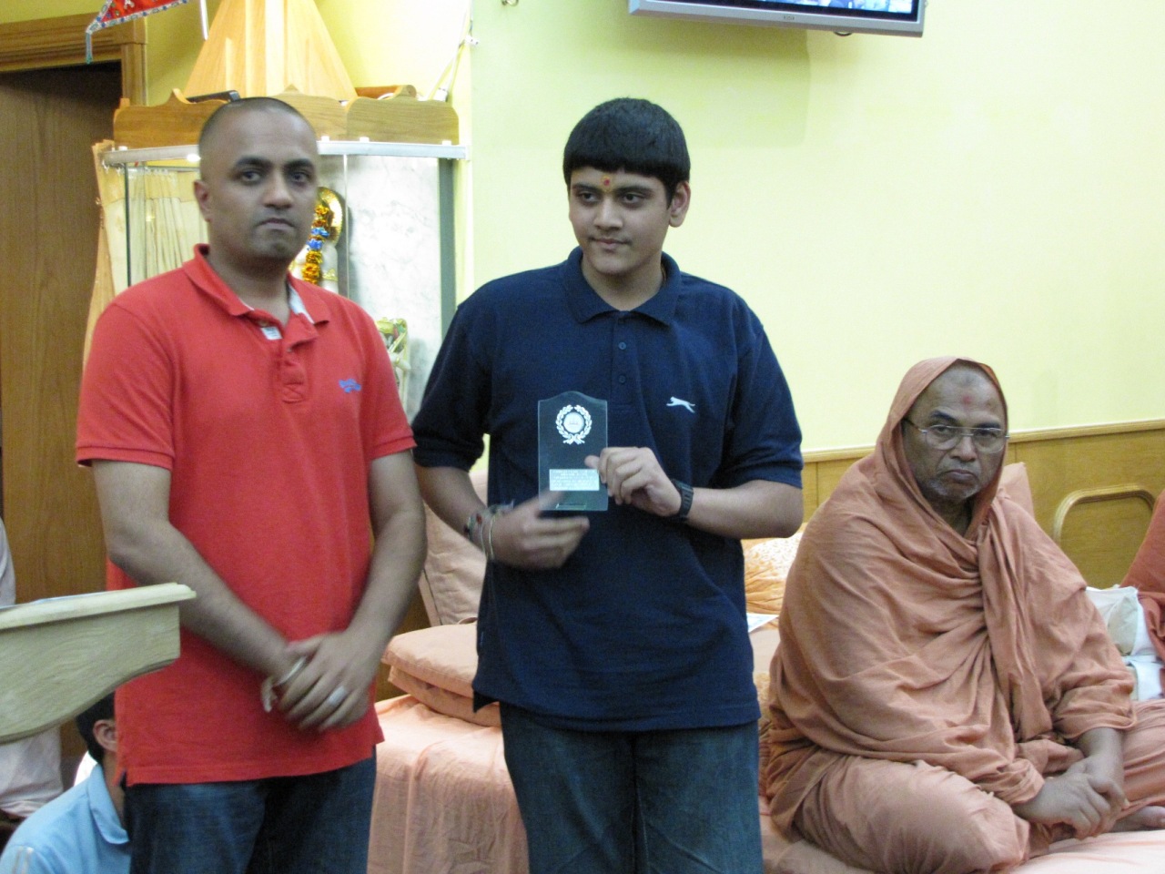 ©1987-2017 SKS Swaminarayan Temple East London