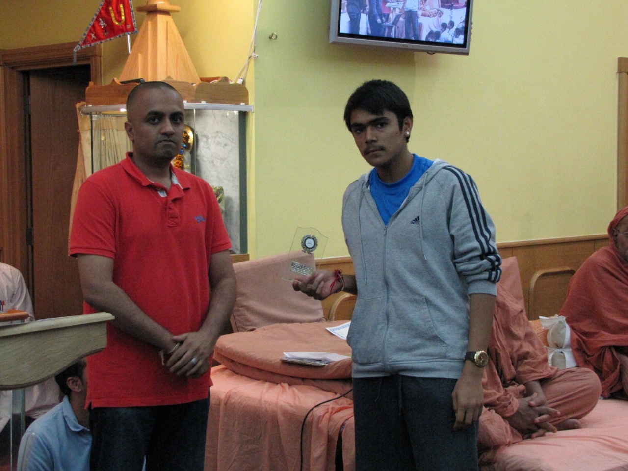 ©1987-2017 SKS Swaminarayan Temple East London