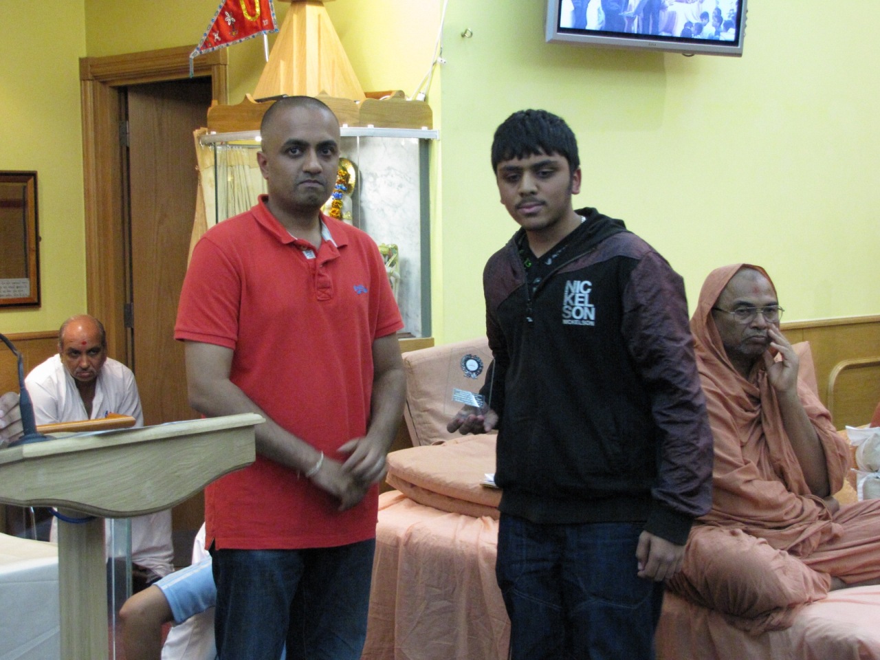 ©1987-2017 SKS Swaminarayan Temple East London