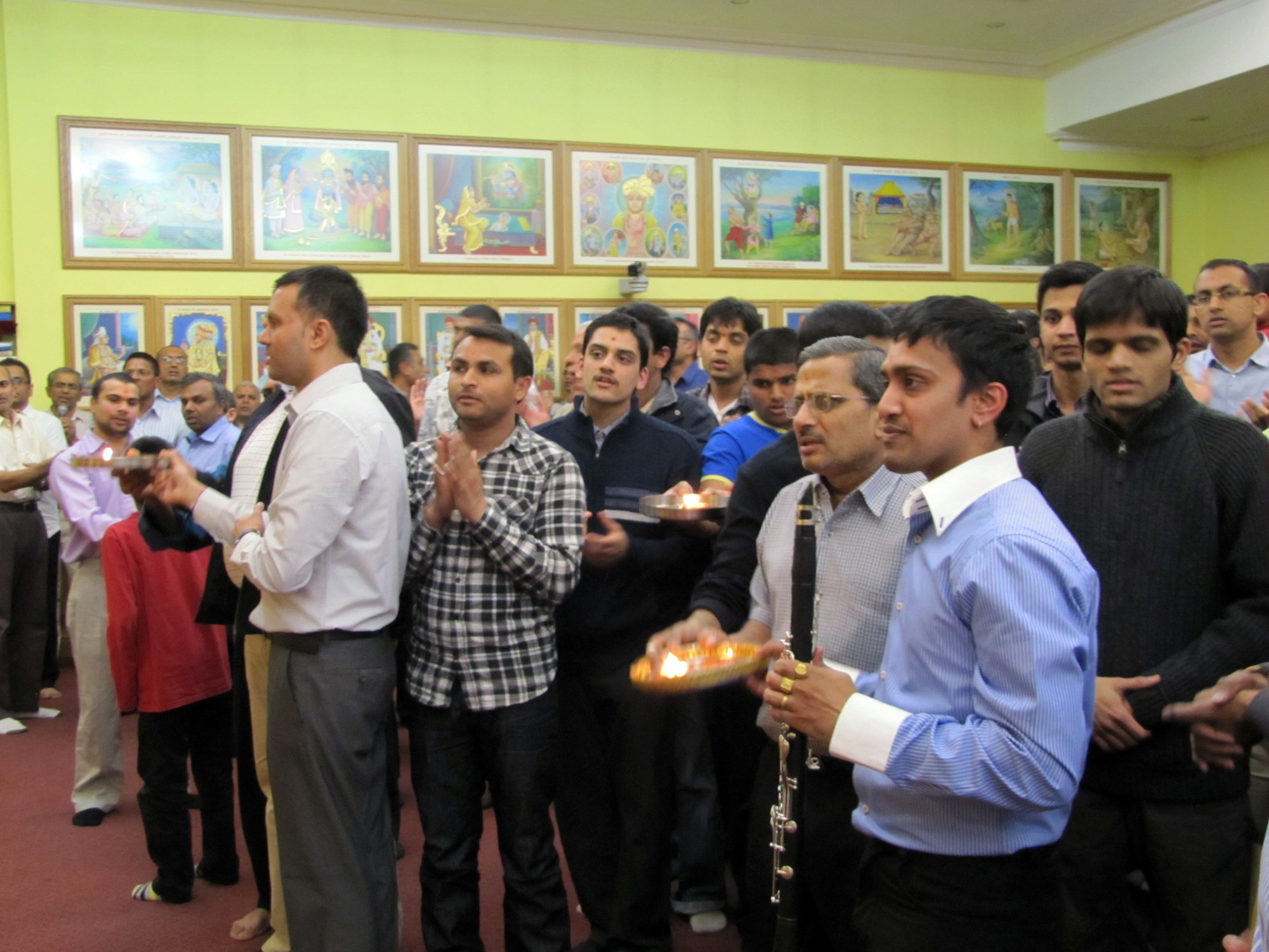 ©1987-2017 SKS Swaminarayan Temple East London