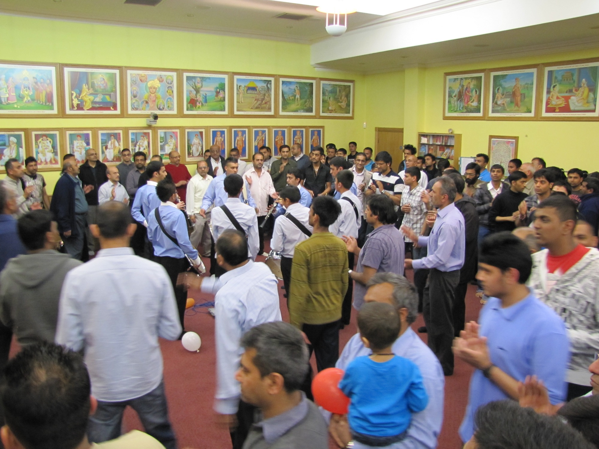 ©1987-2017 SKS Swaminarayan Temple East London
