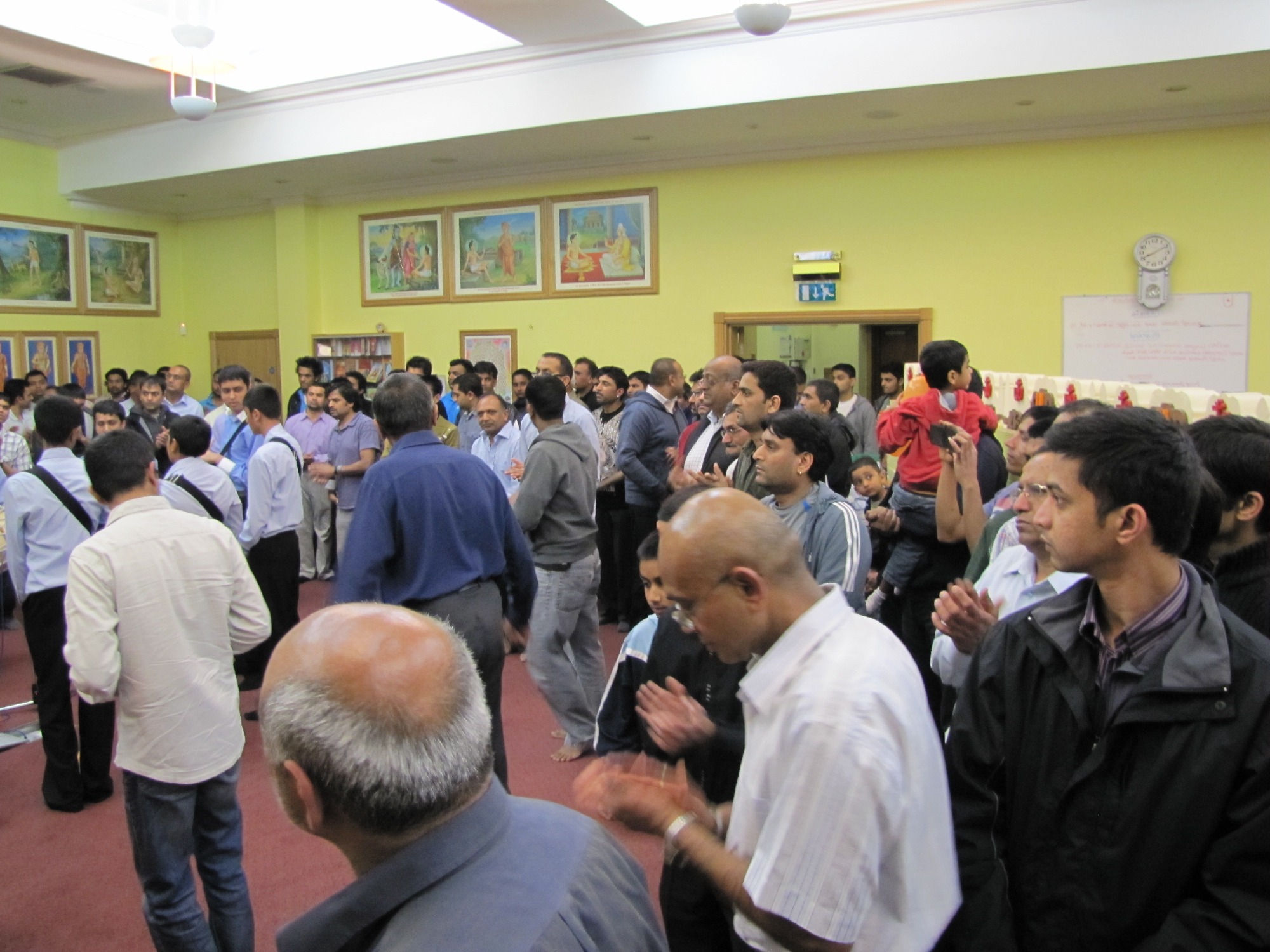 ©1987-2017 SKS Swaminarayan Temple East London